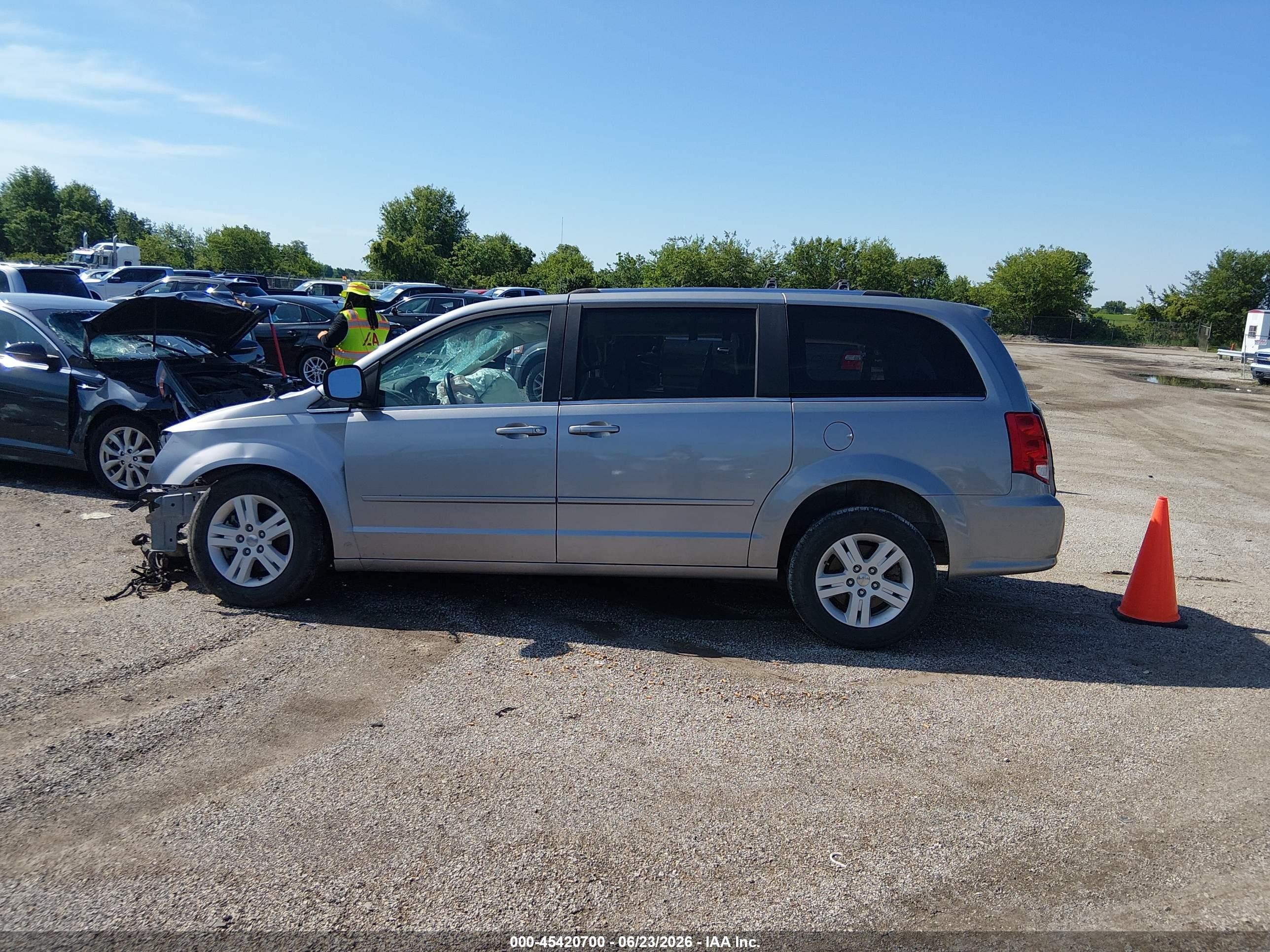 2013 Dodge Grand Caravan Crew Silver vin: 2C4RDGDG4DR617862