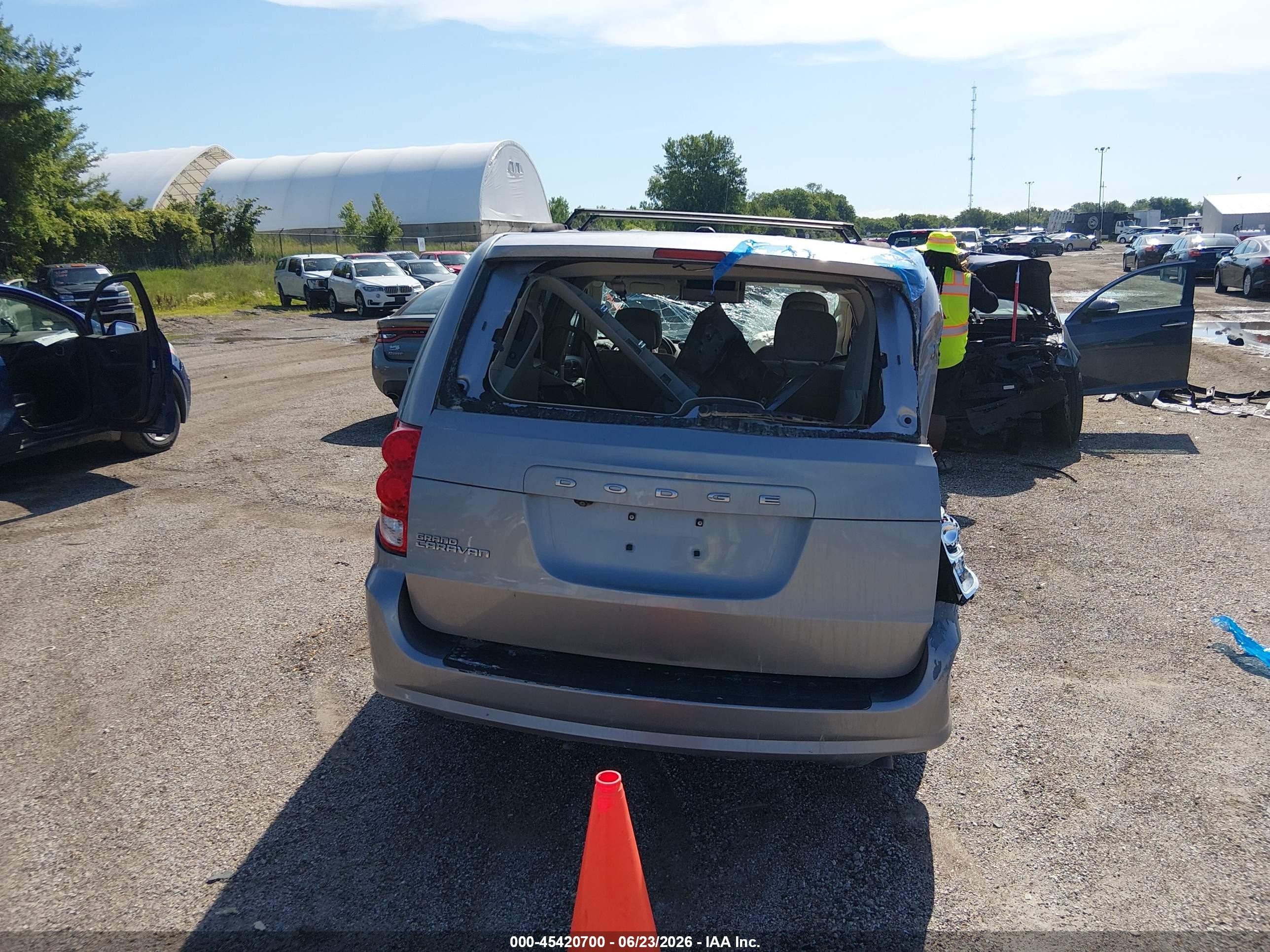 2013 Dodge Grand Caravan Crew Silver vin: 2C4RDGDG4DR617862