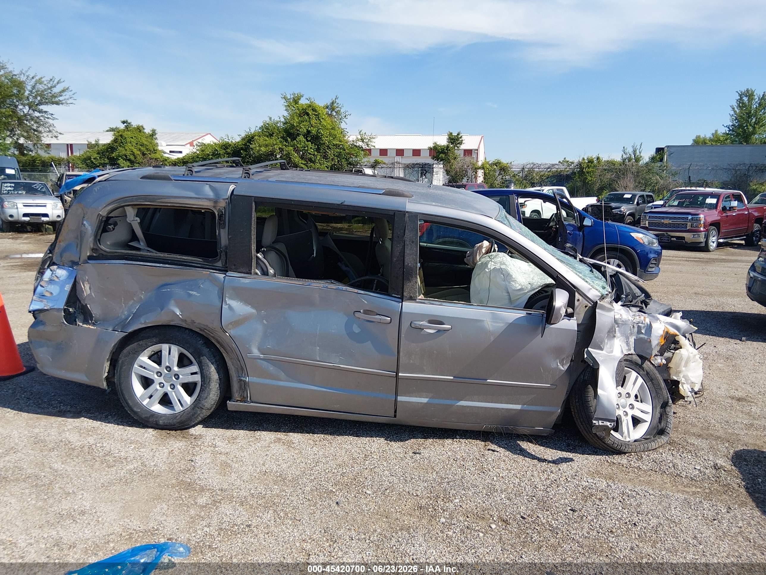 2013 Dodge Grand Caravan Crew Silver vin: 2C4RDGDG4DR617862