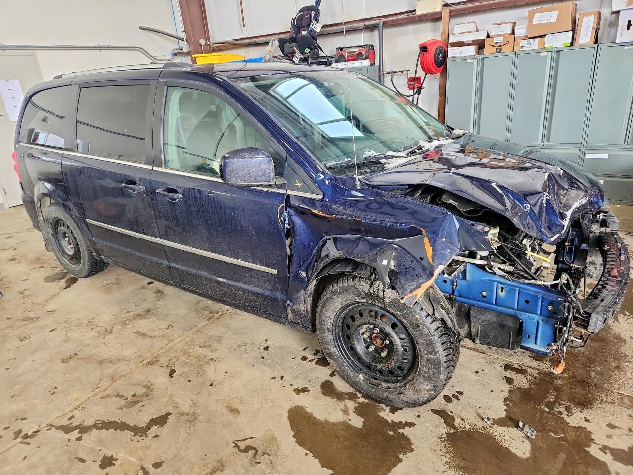 2015 Dodge Grand Caravan Crew Blue vin: 2C4RDGDG4FR585921
