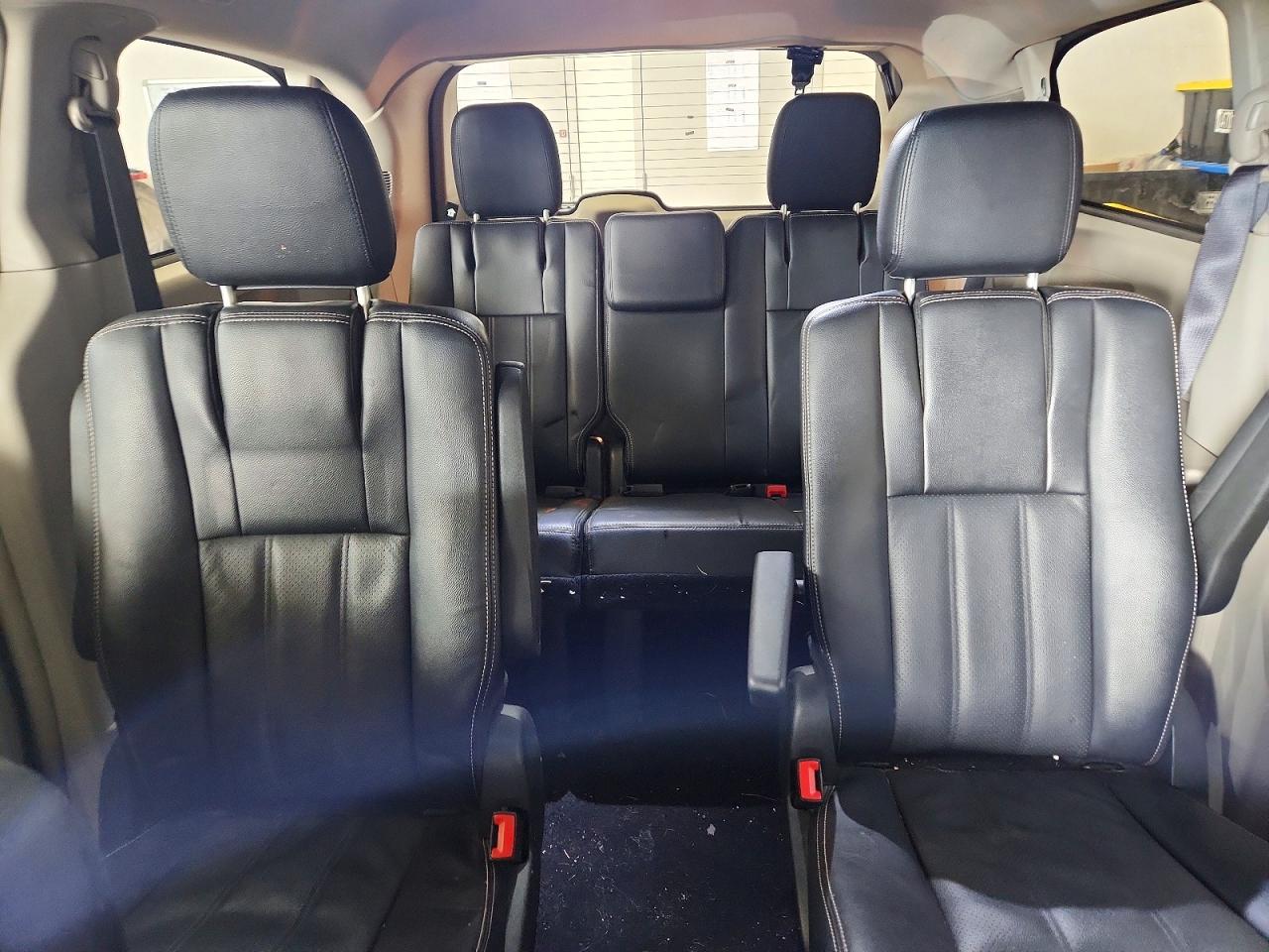 2015 Dodge Grand Caravan Crew Blue vin: 2C4RDGDG4FR585921