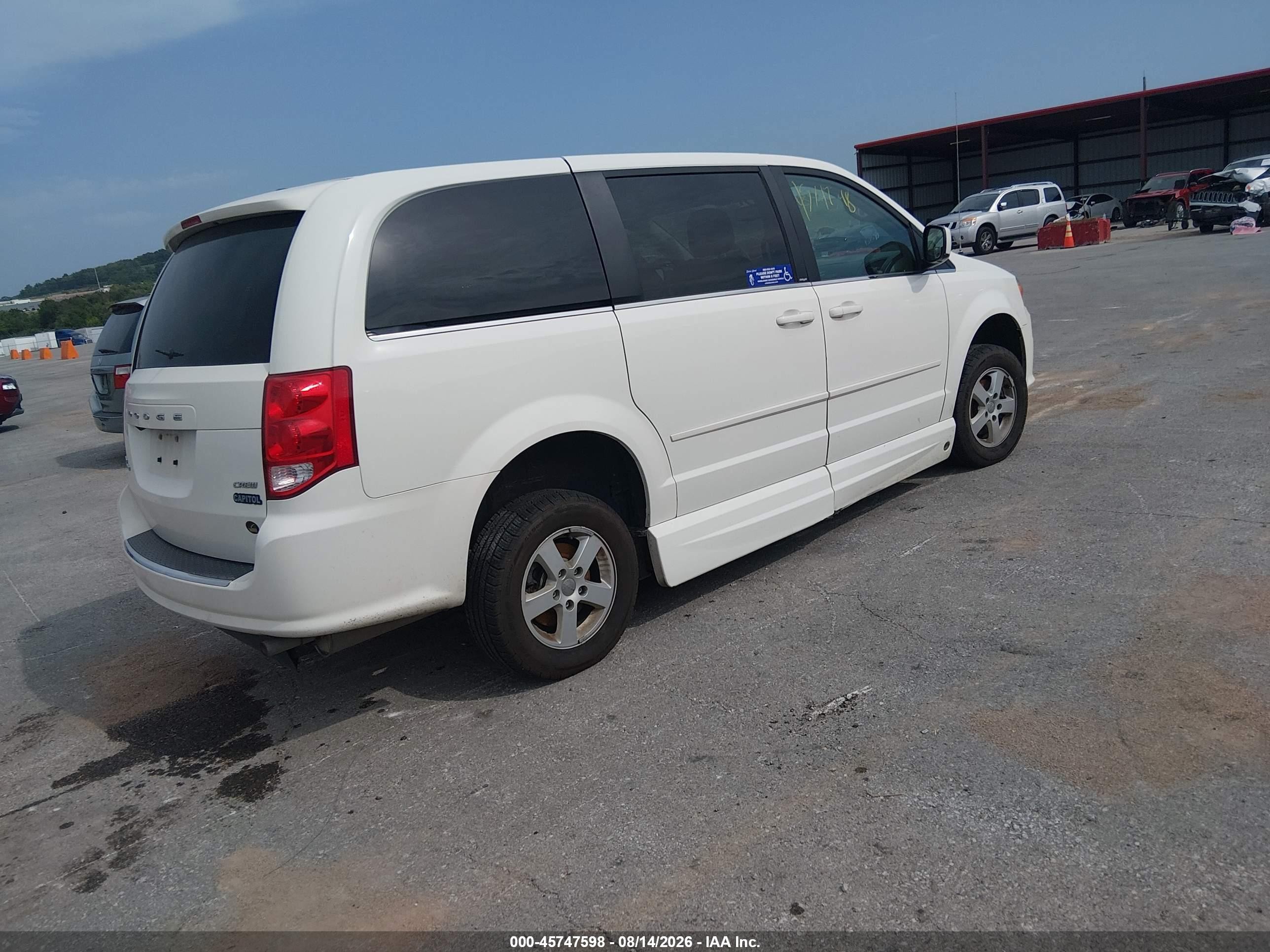 2012 Dodge Grand Caravan Crew White vin: 2C4RDGDG5CR115375