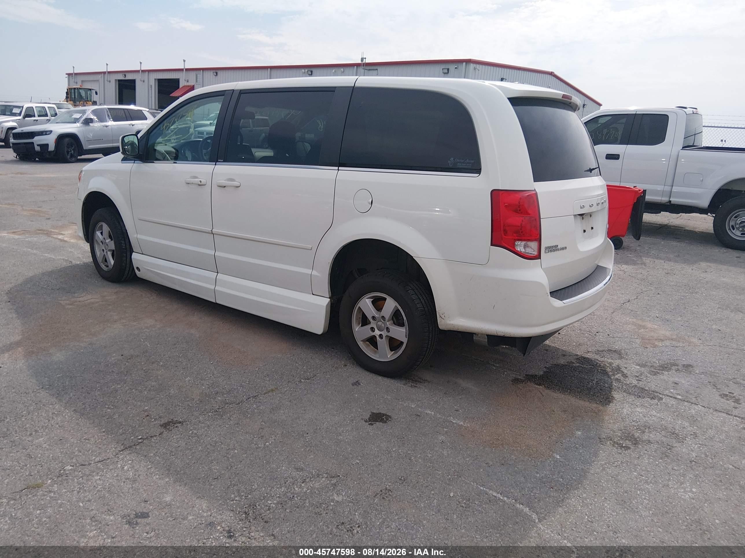 2012 Dodge Grand Caravan Crew White vin: 2C4RDGDG5CR115375