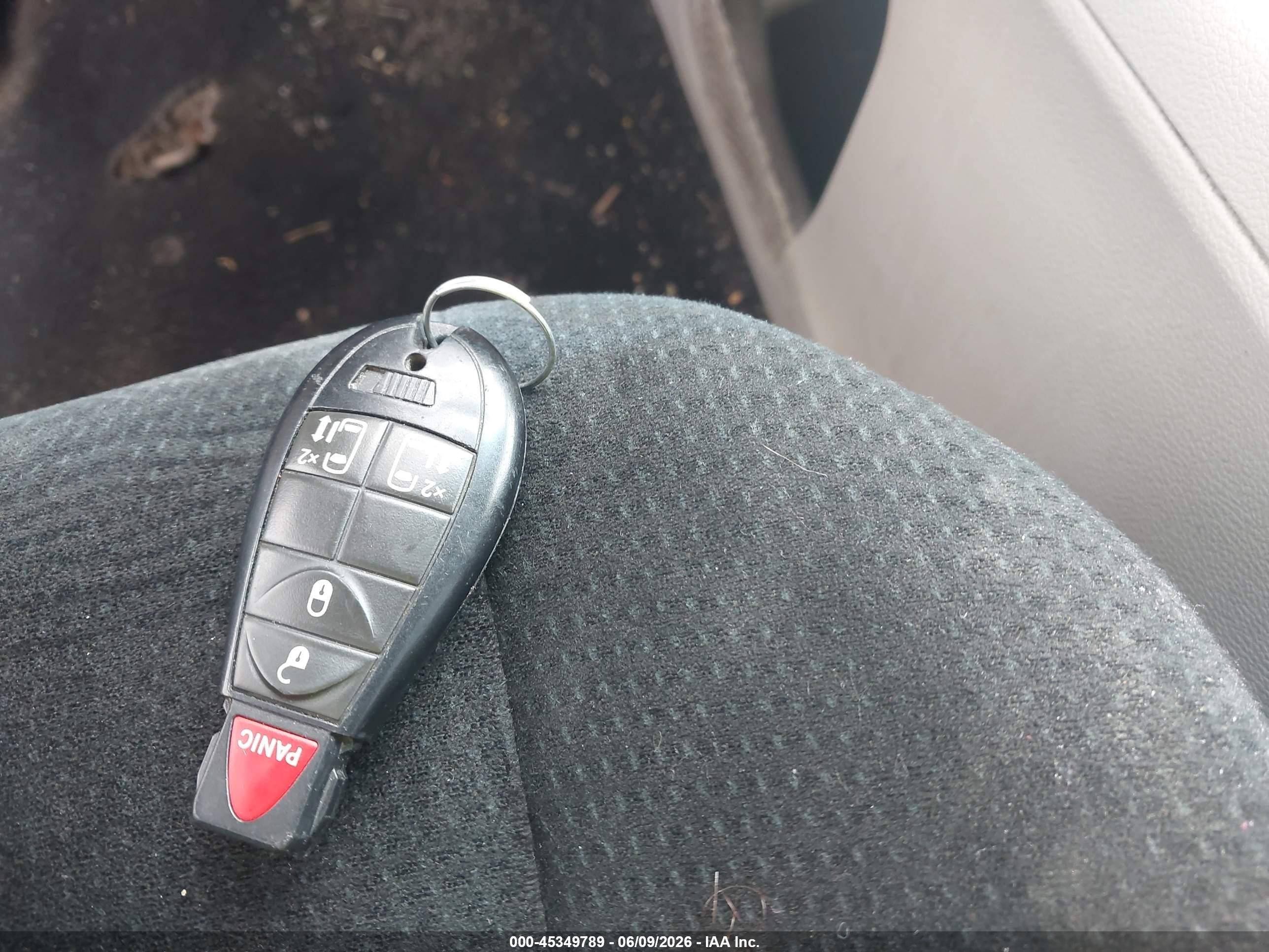 2012 Dodge Grand Caravan Crew Black vin: 2C4RDGDG6CR109794