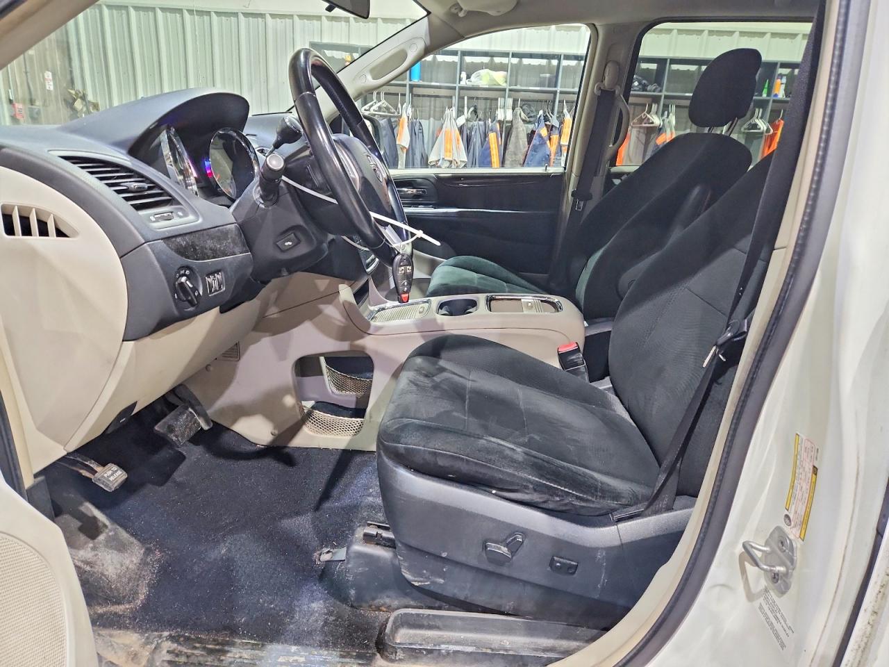 2012 Dodge Grand Caravan Crew White vin: 2C4RDGDG6CR111996