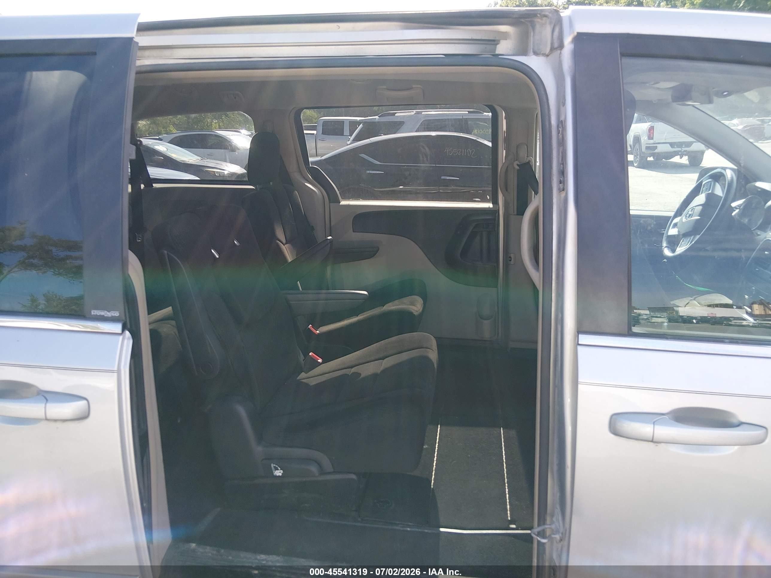 2012 Dodge Grand Caravan Crew Silver vin: 2C4RDGDG6CR198301