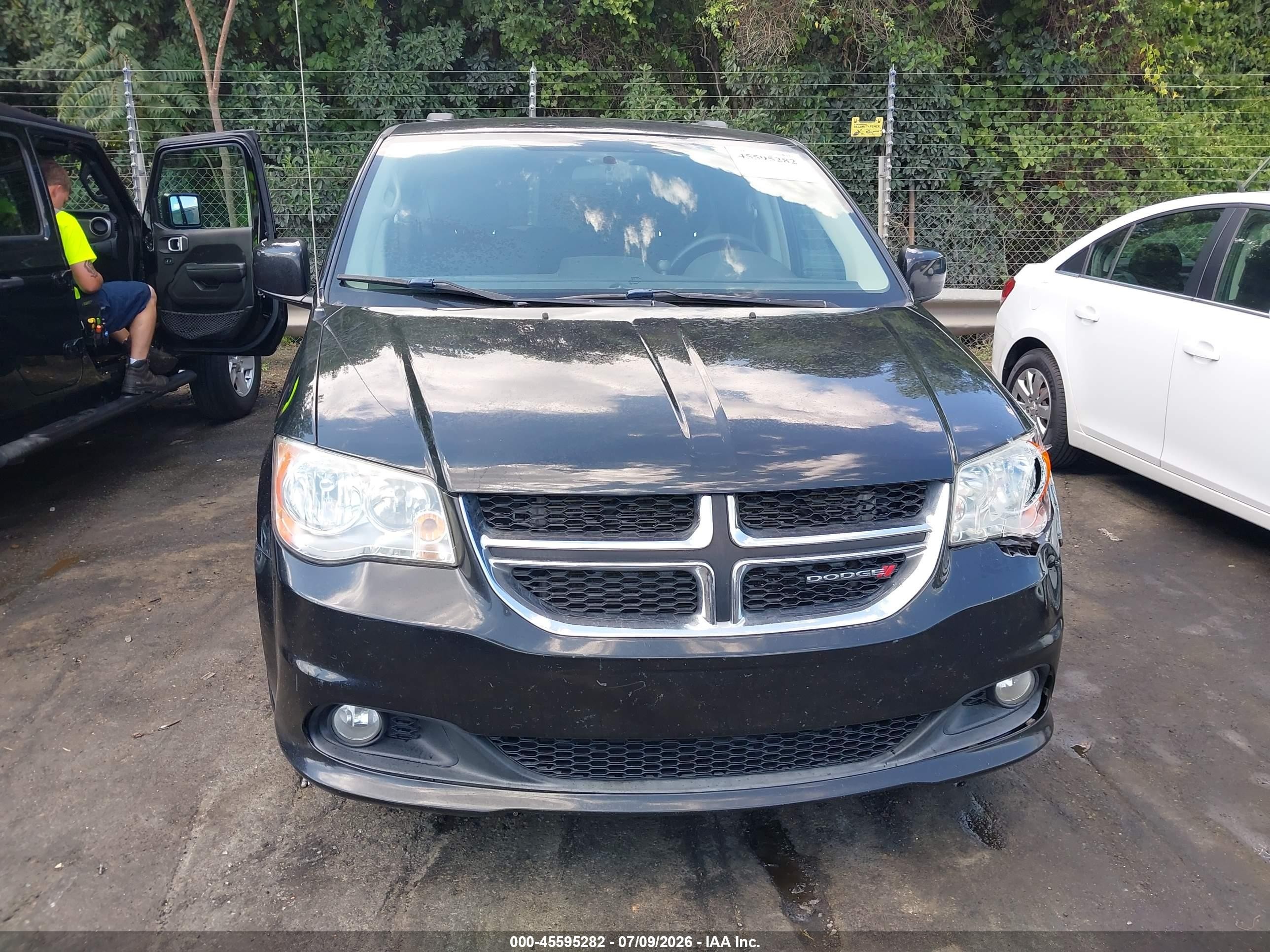 2013 Dodge Grand Caravan Crew Black vin: 2C4RDGDG6DR548981