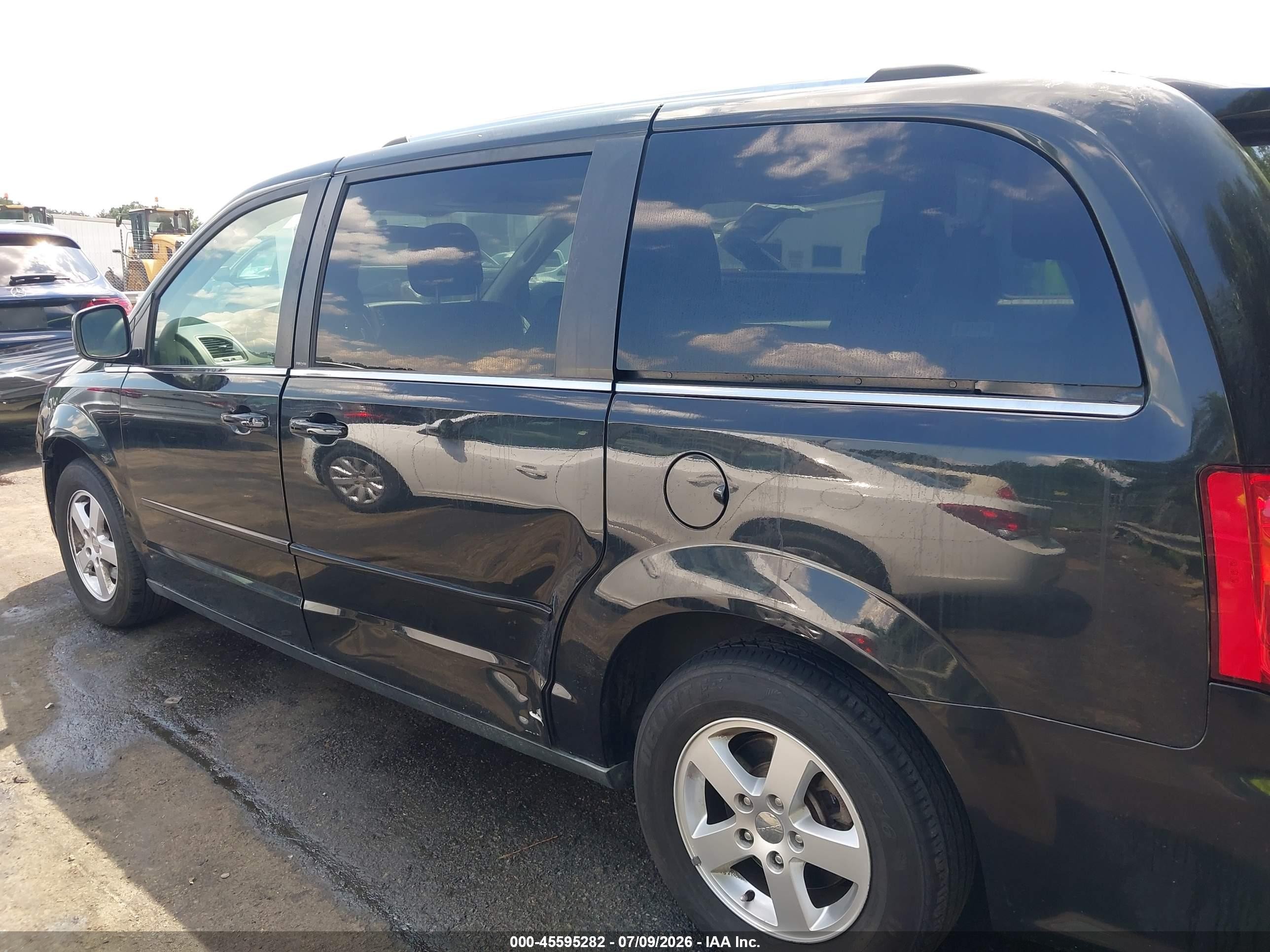 2013 Dodge Grand Caravan Crew Black vin: 2C4RDGDG6DR548981