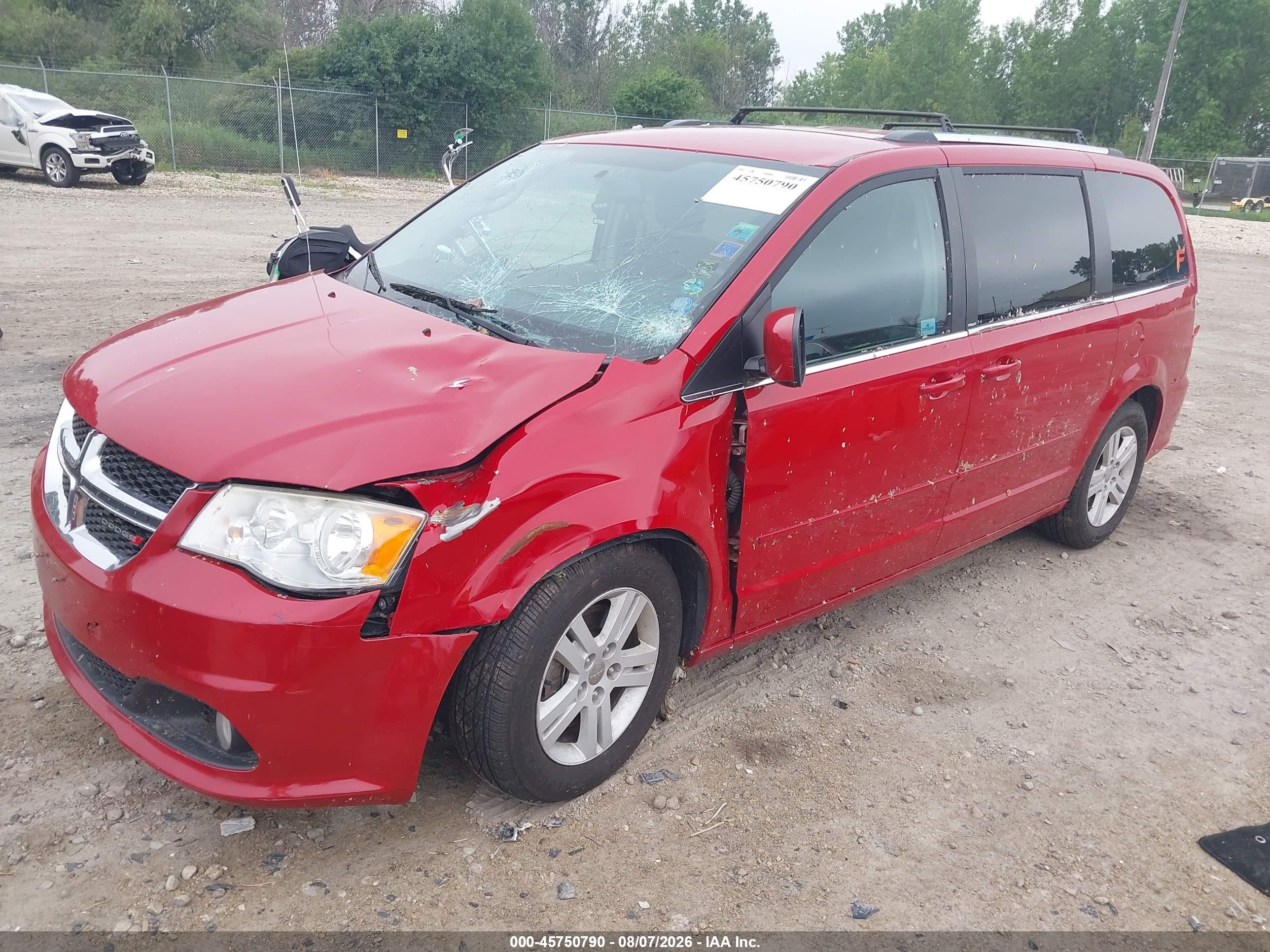 2013 Dodge Grand Caravan Crew Red vin: 2C4RDGDG6DR768802