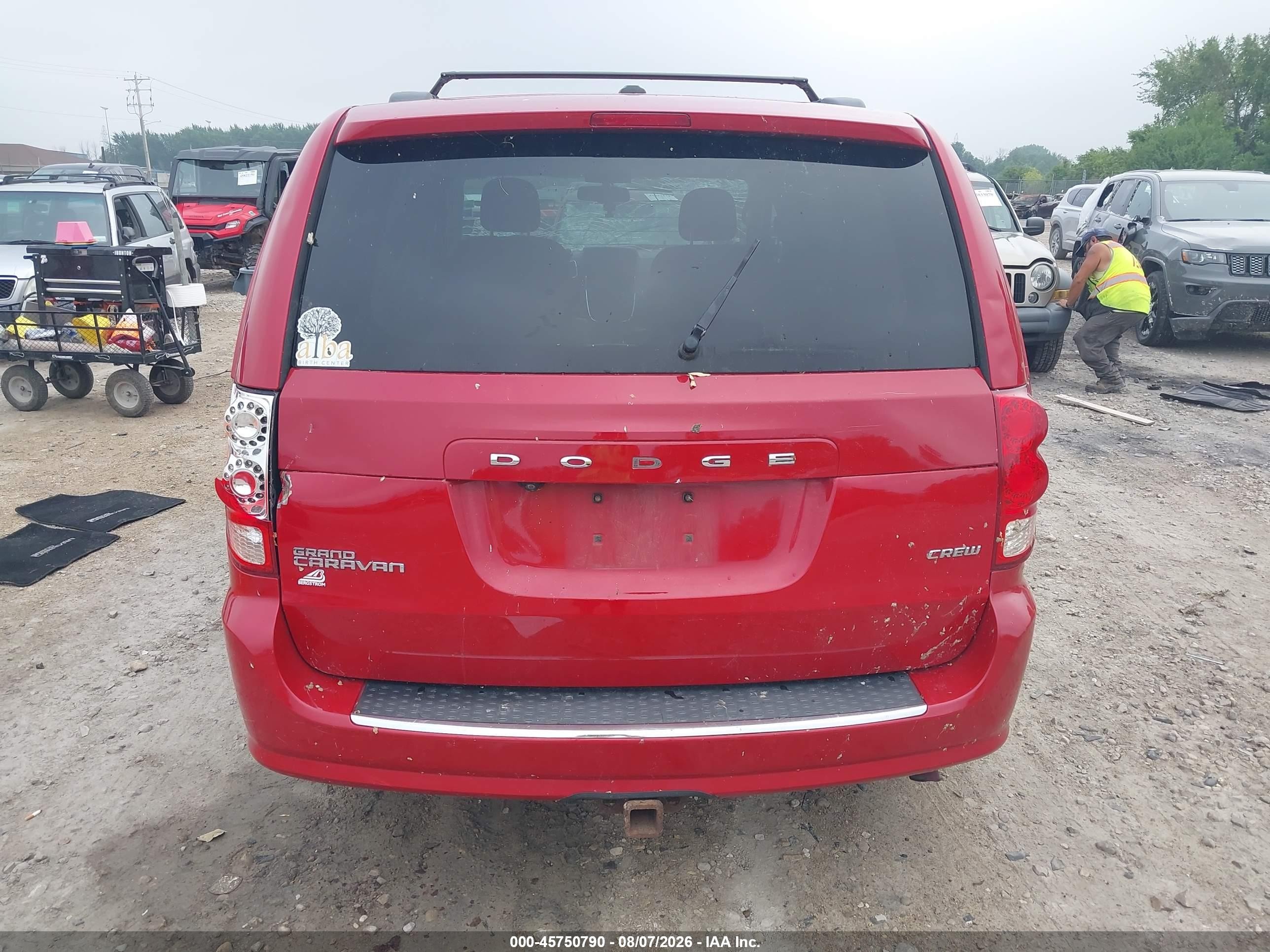 2013 Dodge Grand Caravan Crew Red vin: 2C4RDGDG6DR768802