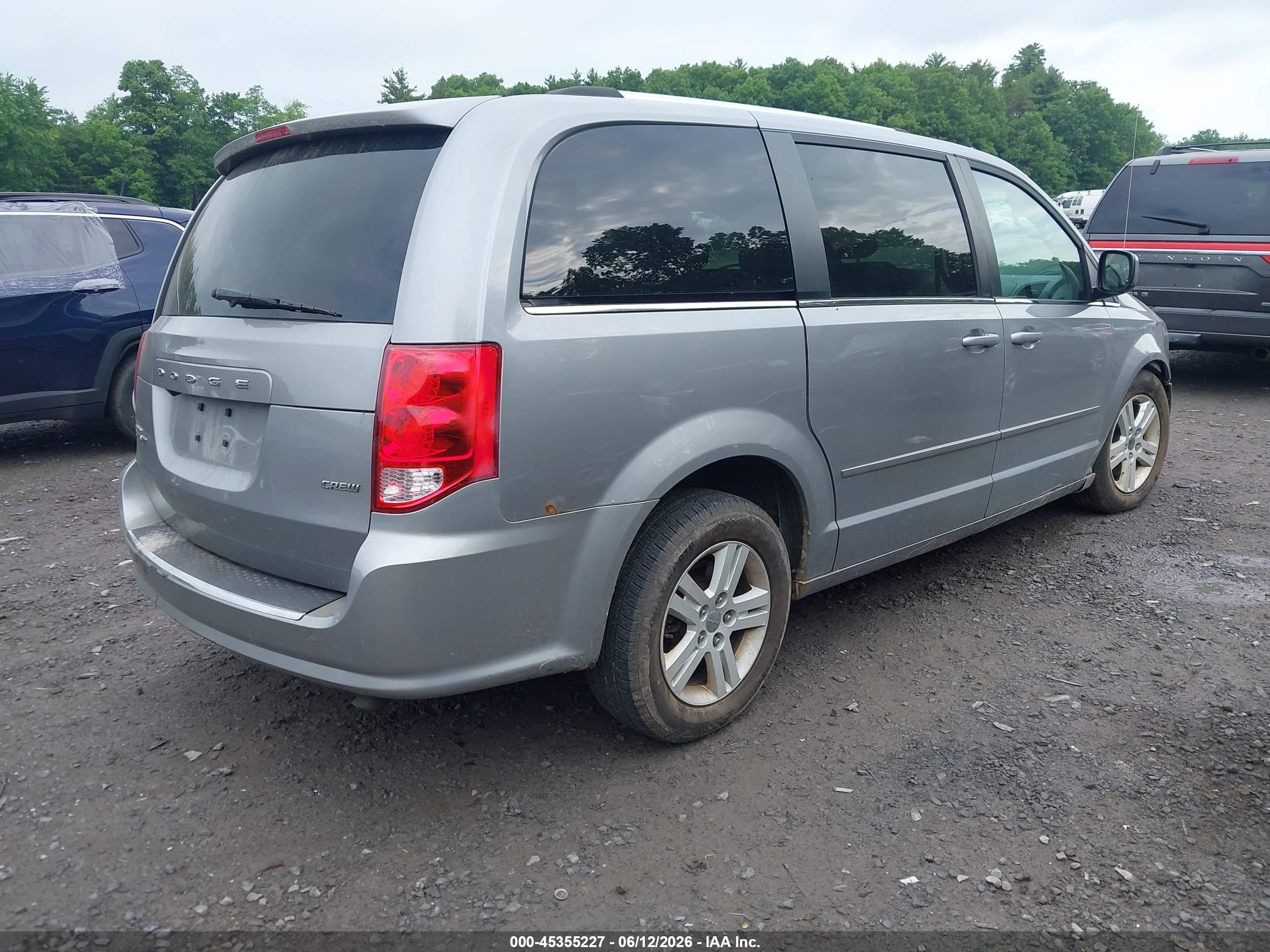 2013 Dodge Grand Caravan Crew Silver vin: 2C4RDGDG7DR765469