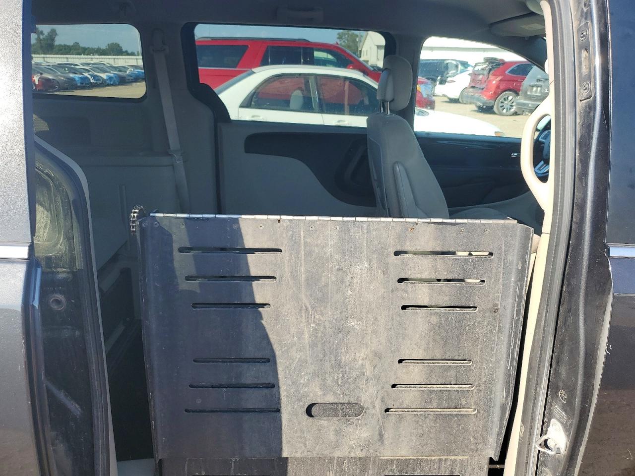 2012 Dodge Grand Caravan Crew Black vin: 2C4RDGDG8CR104497
