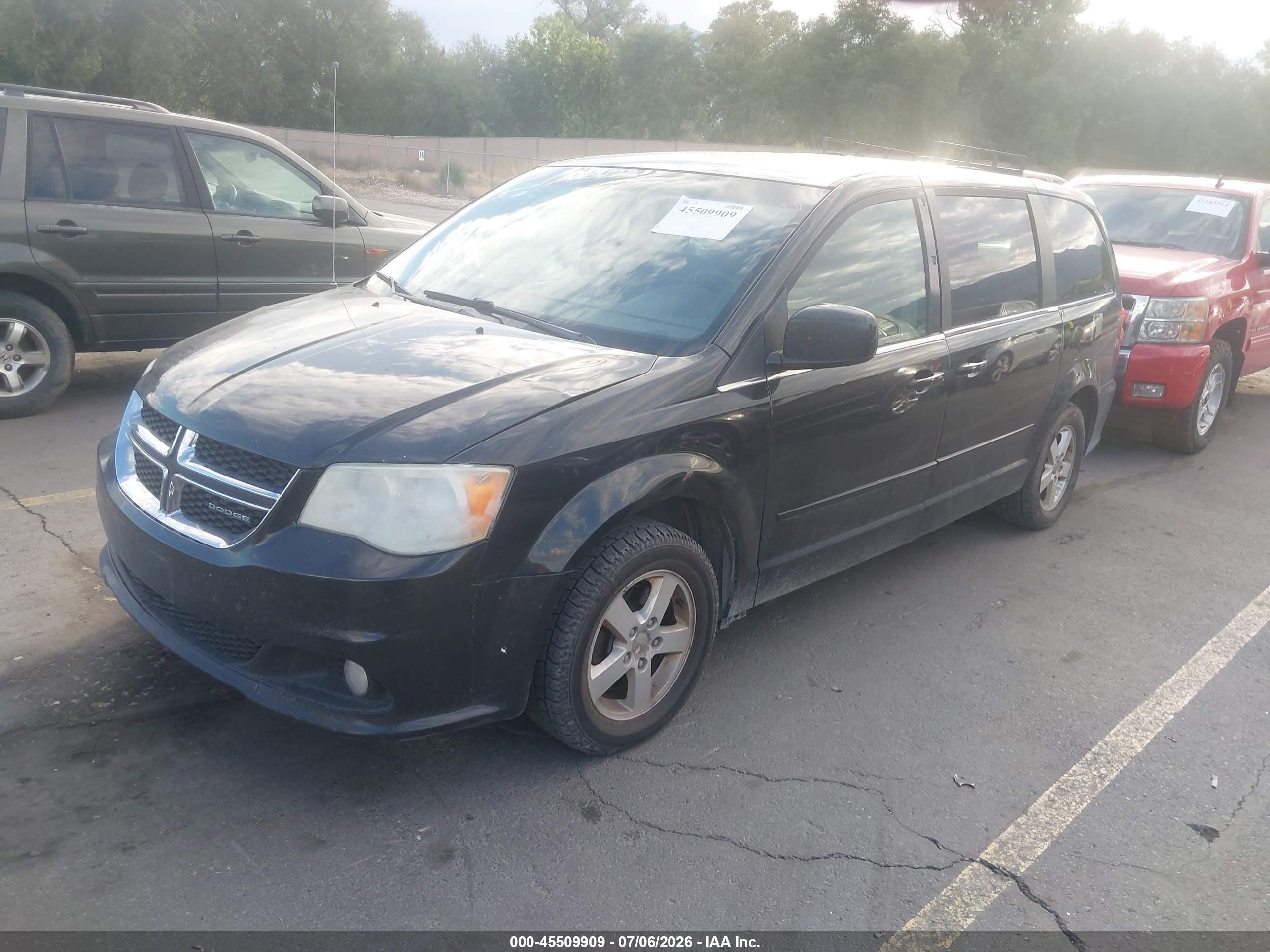 2012 Dodge Grand Caravan Crew Black vin: 2C4RDGDG8CR113927