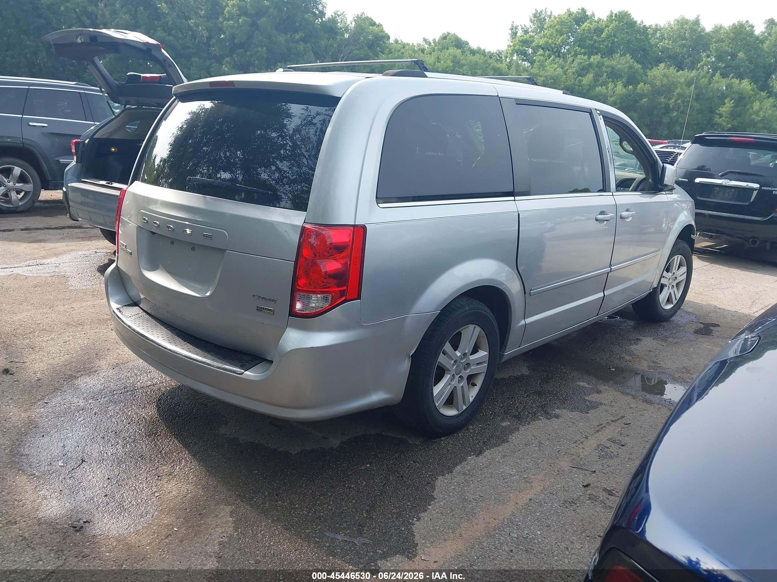 2012 Dodge Grand Caravan Crew Silver vin: 2C4RDGDG8CR193438