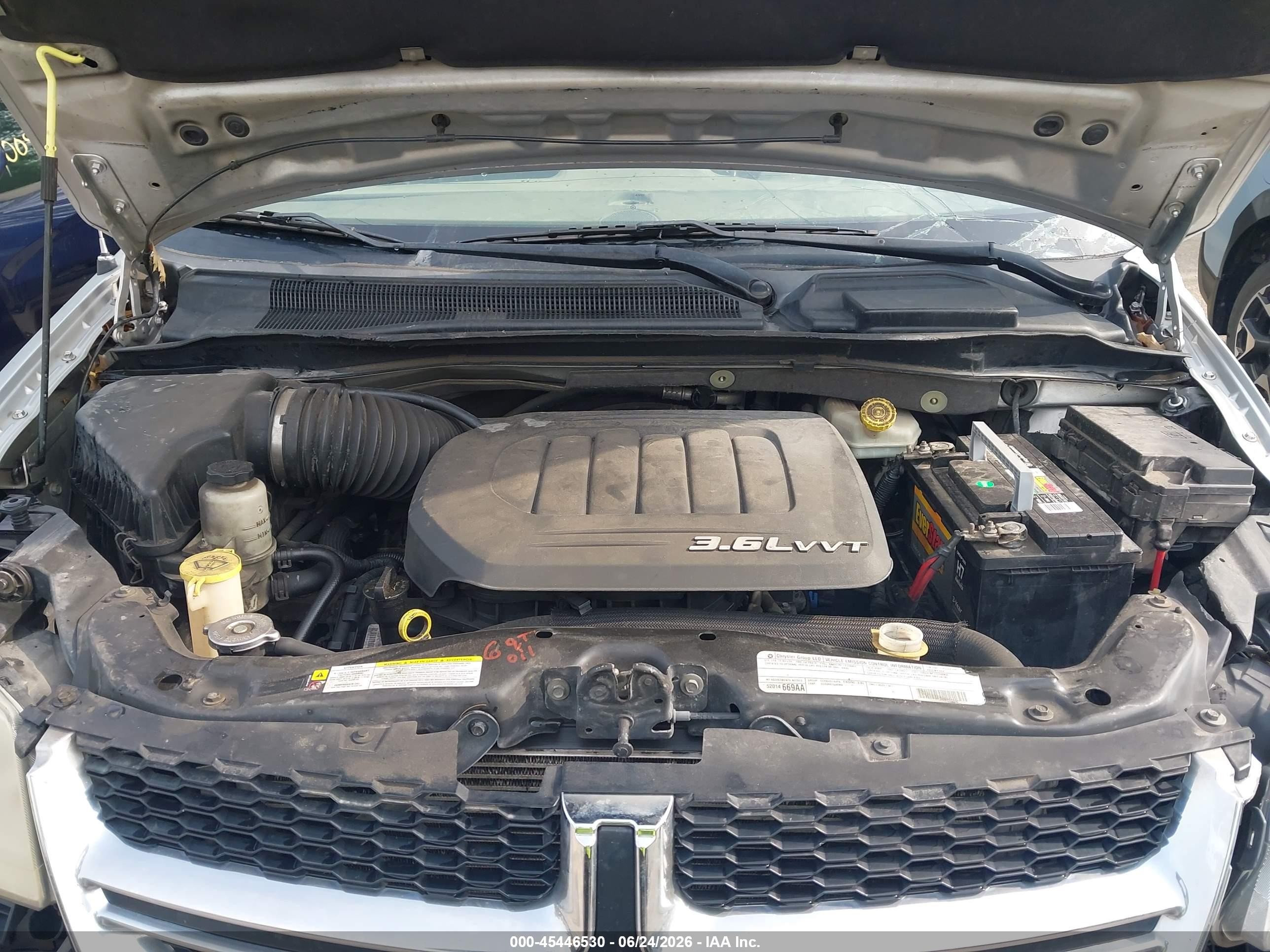 2012 Dodge Grand Caravan Crew Silver vin: 2C4RDGDG8CR193438