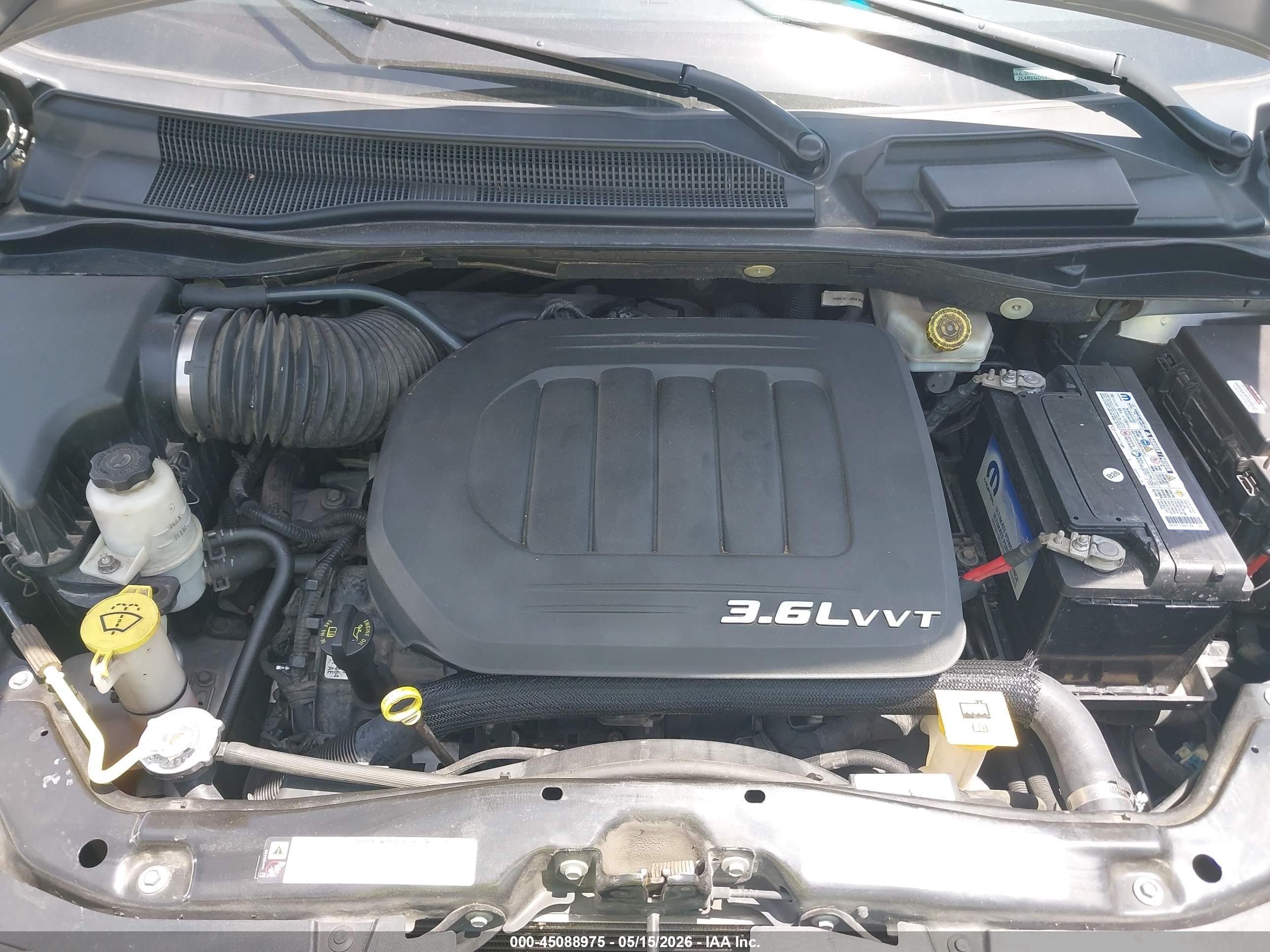 2012 Dodge Grand Caravan Crew Silver vin: 2C4RDGDG8CR251029