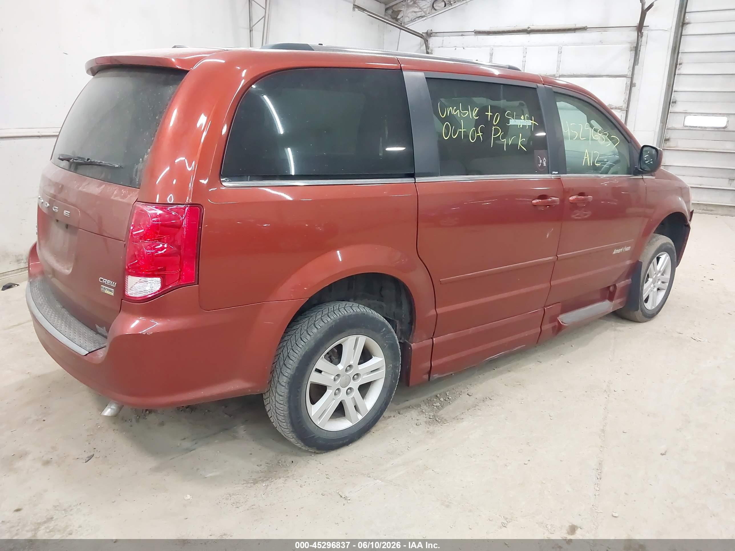 2012 Dodge Grand Caravan Crew Orange vin: 2C4RDGDG8CR281308