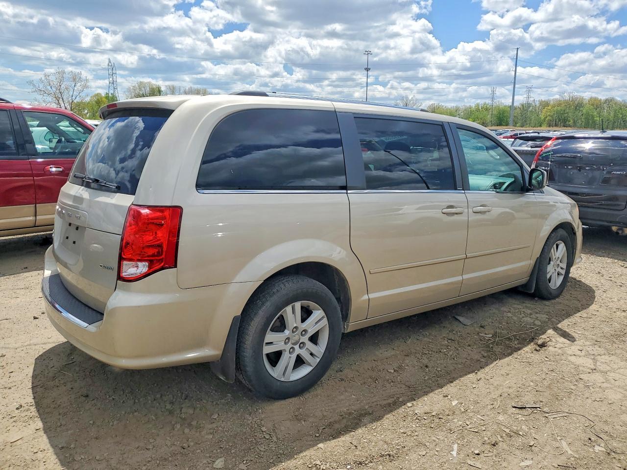 2013 Dodge Grand Caravan Crew Gold vin: 2C4RDGDG8DR773290