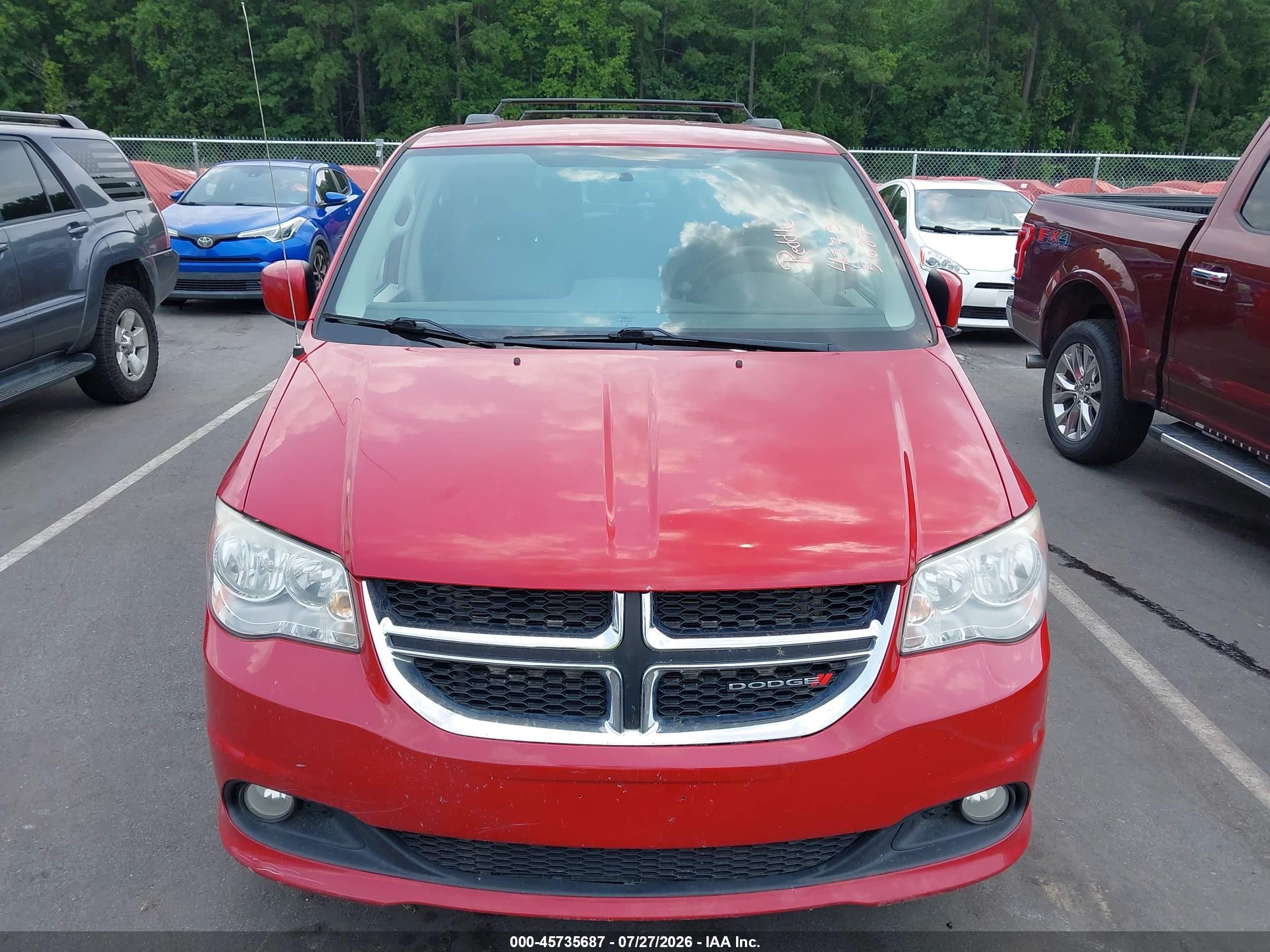 2013 Dodge Grand Caravan Crew Red vin: 2C4RDGDG9DR532581