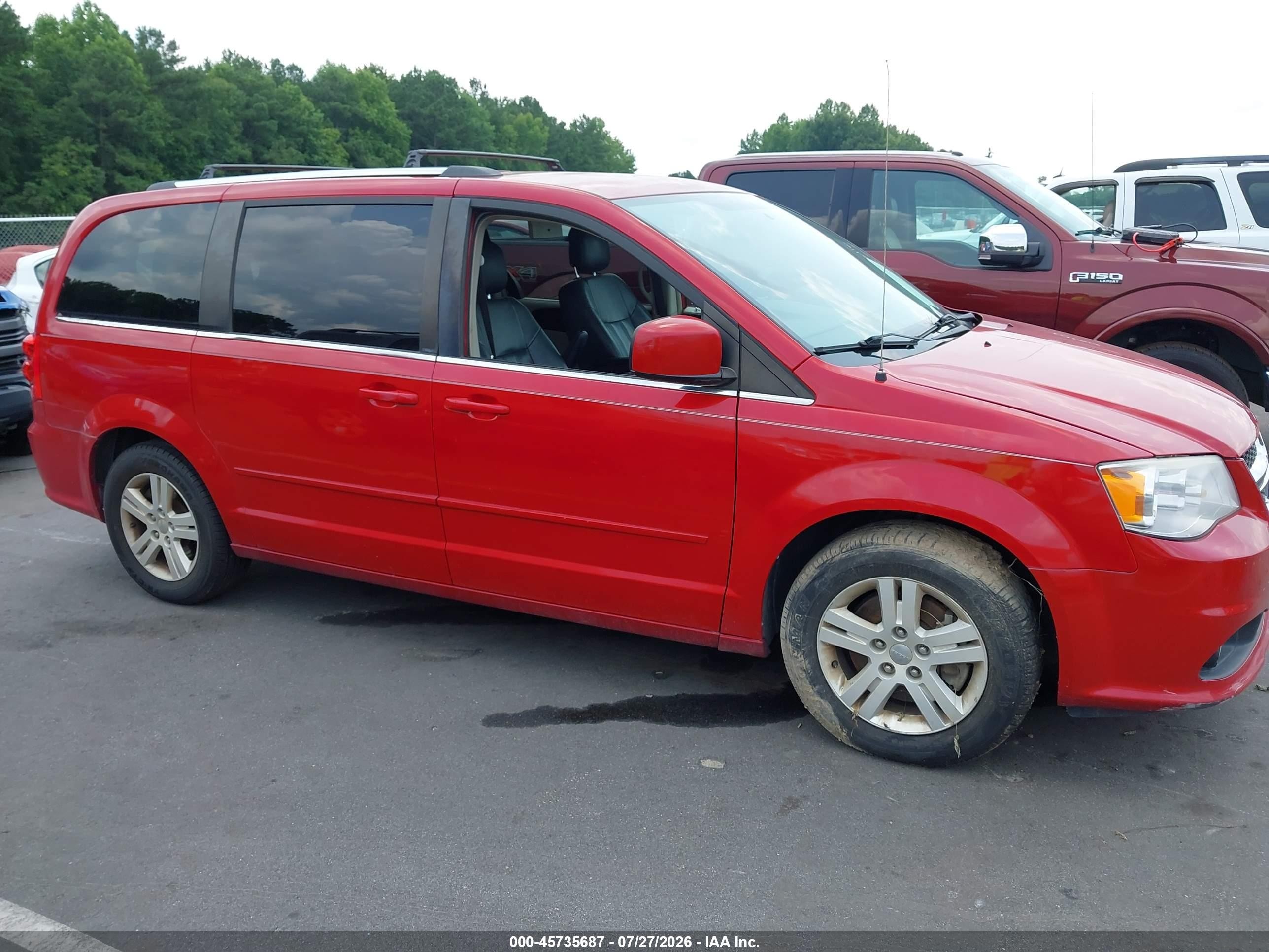2013 Dodge Grand Caravan Crew Red vin: 2C4RDGDG9DR532581