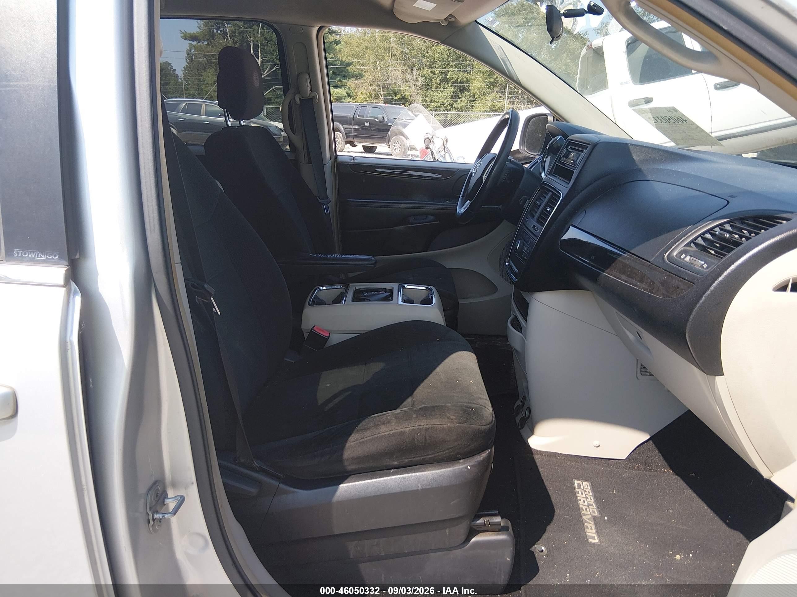 2012 Dodge Grand Caravan Crew Серебряный vin: 2C4RDGDGXCR109751