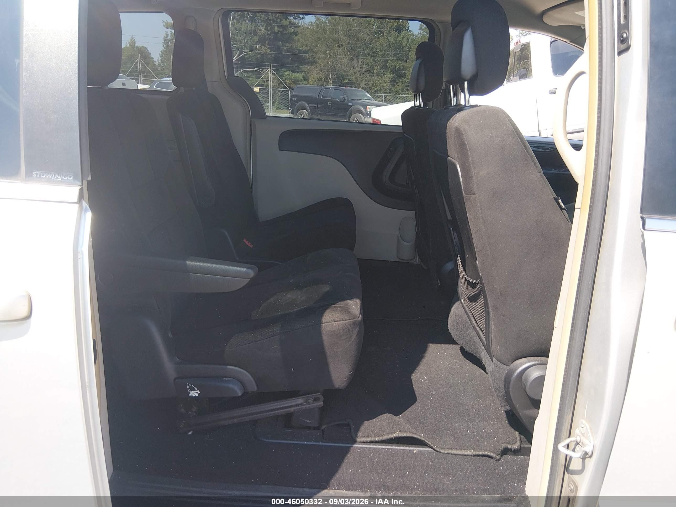2012 Dodge Grand Caravan Crew Серебряный vin: 2C4RDGDGXCR109751