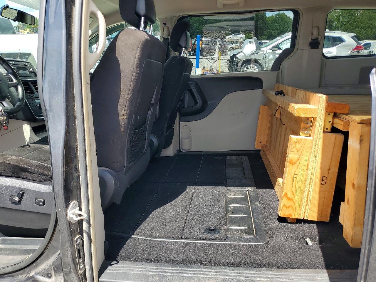 2012 Dodge Grand Caravan Crew Gray vin: 2C4RDGDGXCR112097