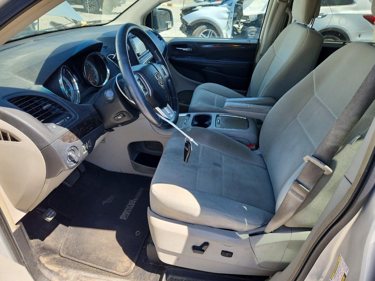 2012 Dodge Grand Caravan Crew Silver vin: 2C4RDGDGXCR122841