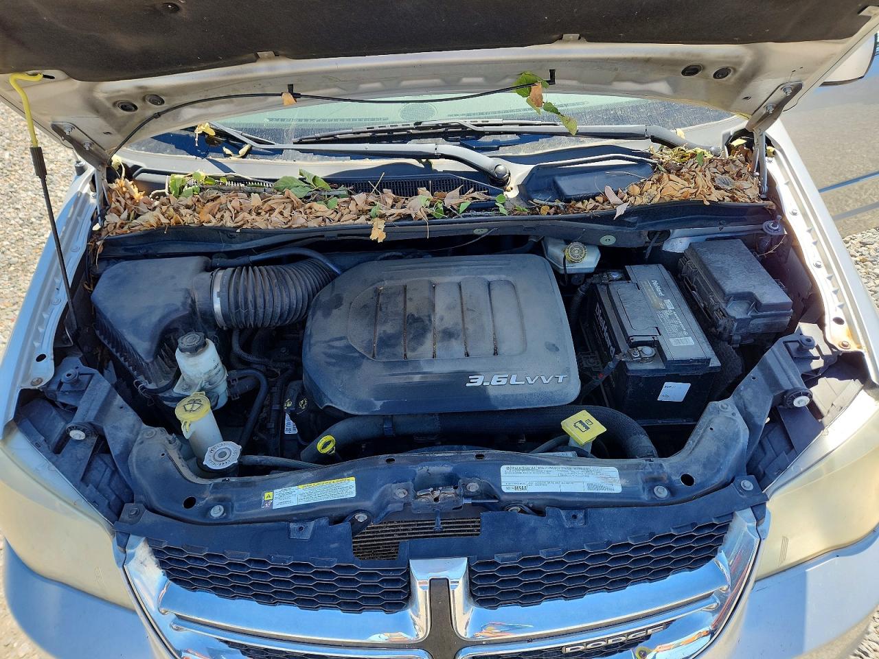 2012 Dodge Grand Caravan Crew Silver vin: 2C4RDGDGXCR122841