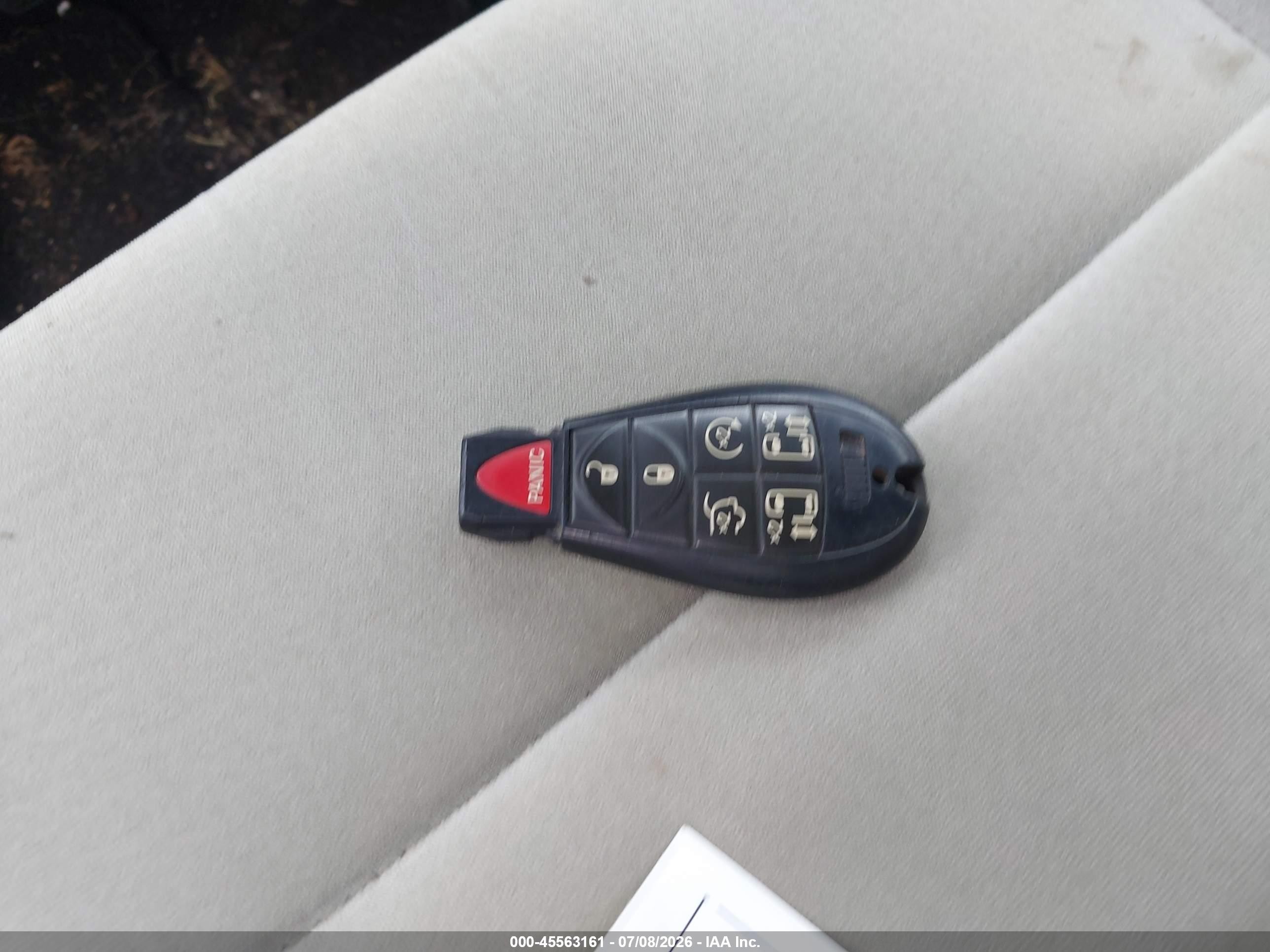 2013 Dodge Grand Caravan Crew Золотой vin: 2C4RDGDGXDR566920