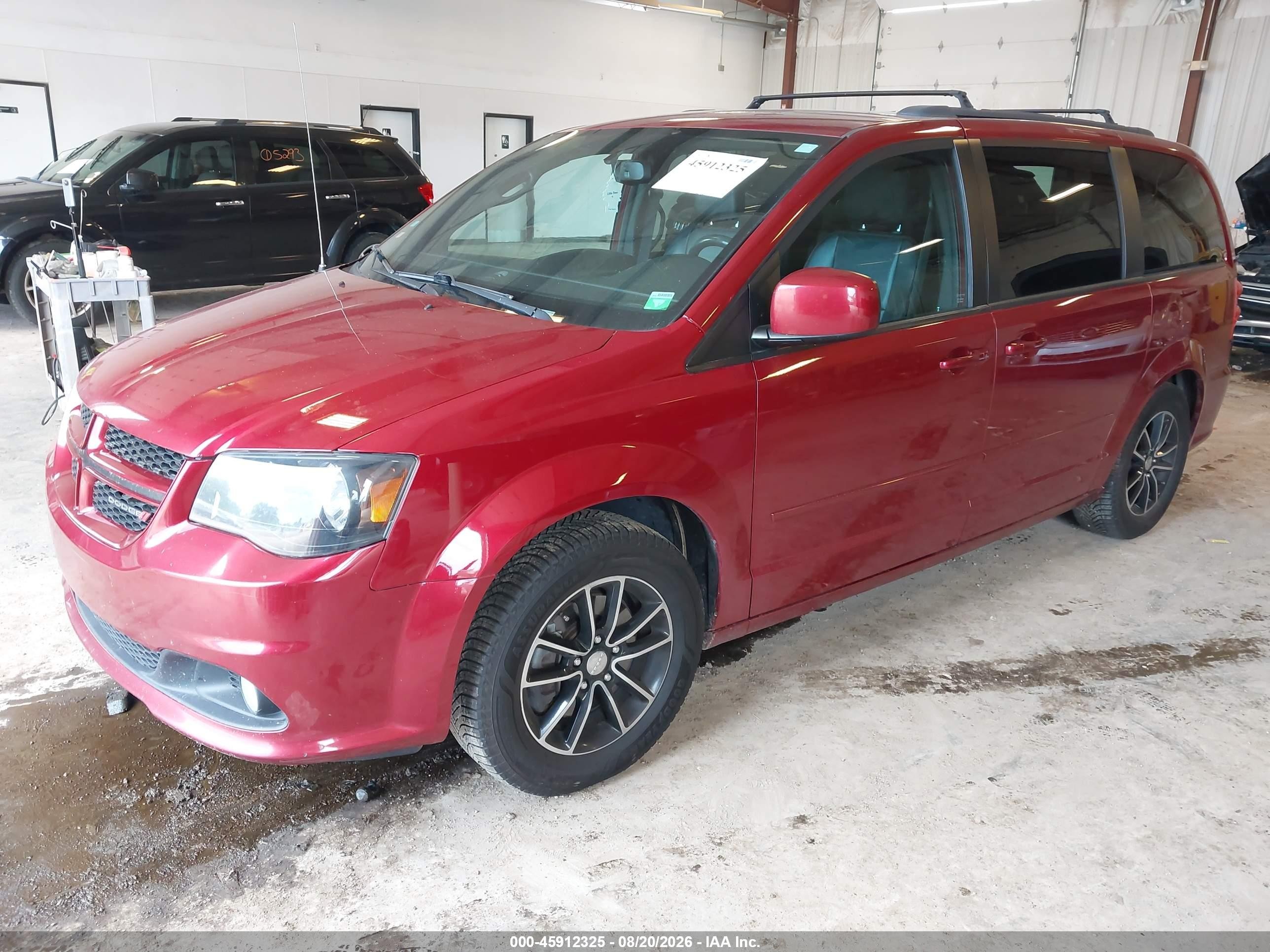 2015 Dodge Grand Caravan R/t Red vin: 2C4RDGEG0FR653873