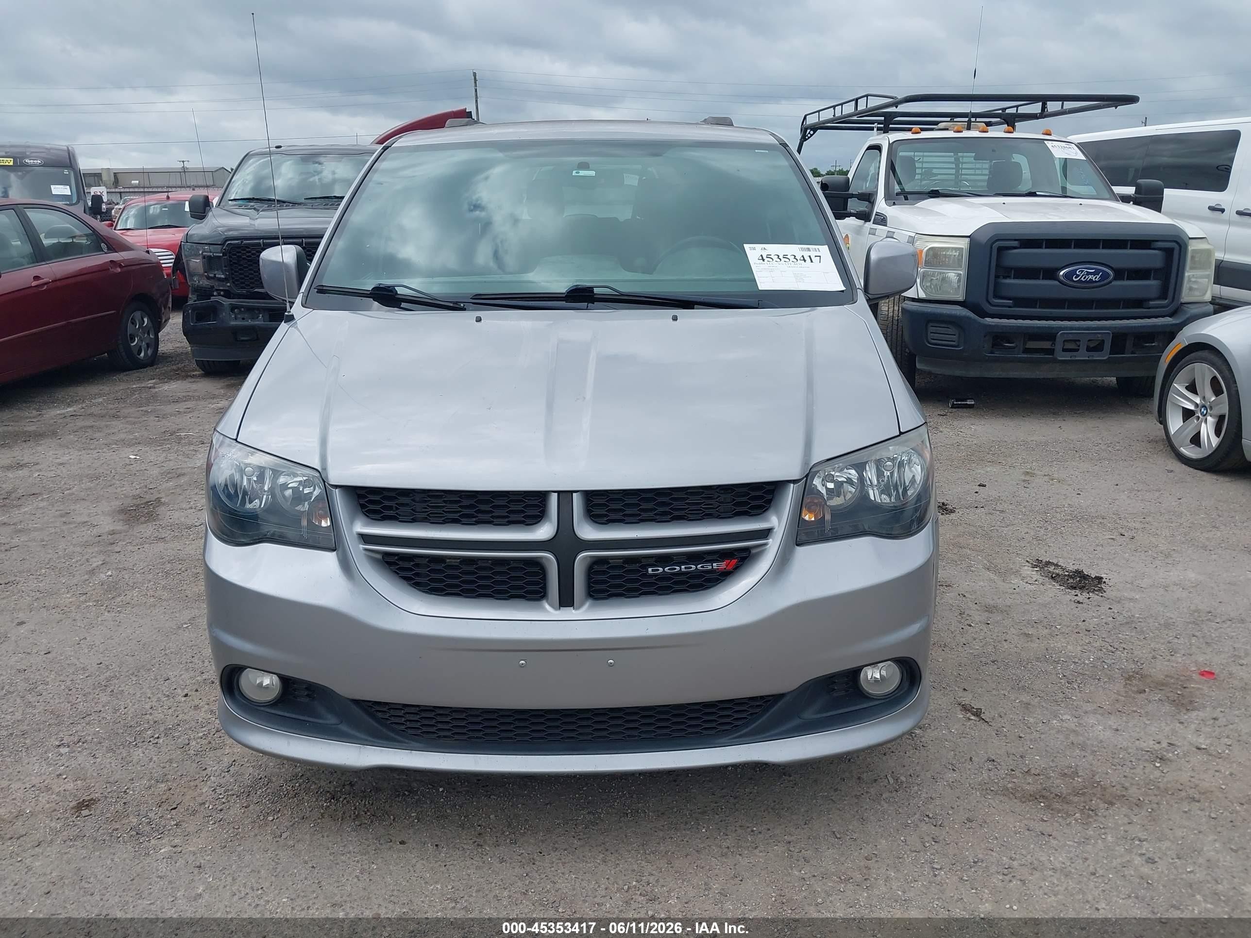 2017 Dodge Grand Caravan Gt Серебряный vin: 2C4RDGEG0HR712911