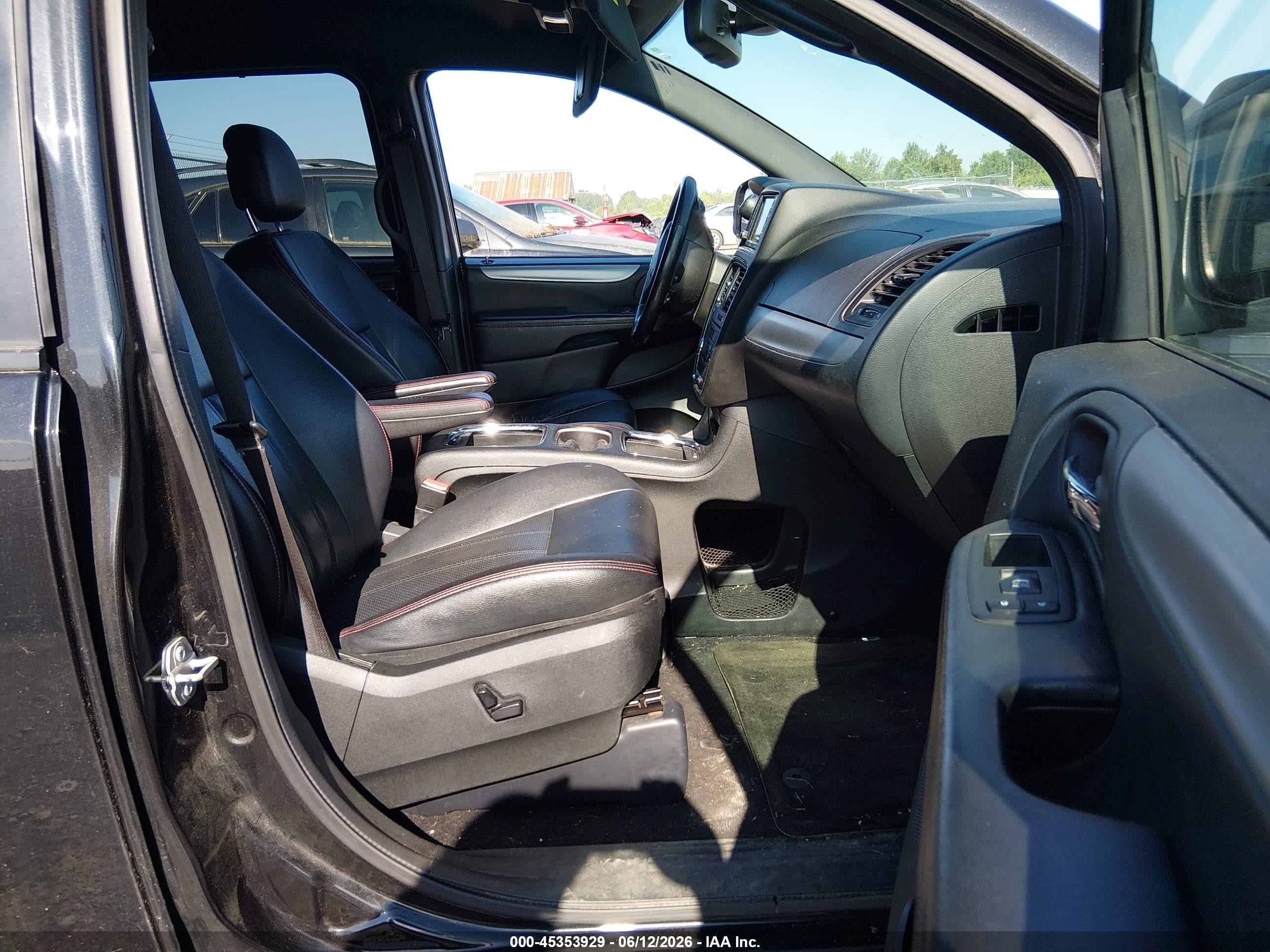 2018 Dodge Grand Caravan Gt Black vin: 2C4RDGEG0JR284473