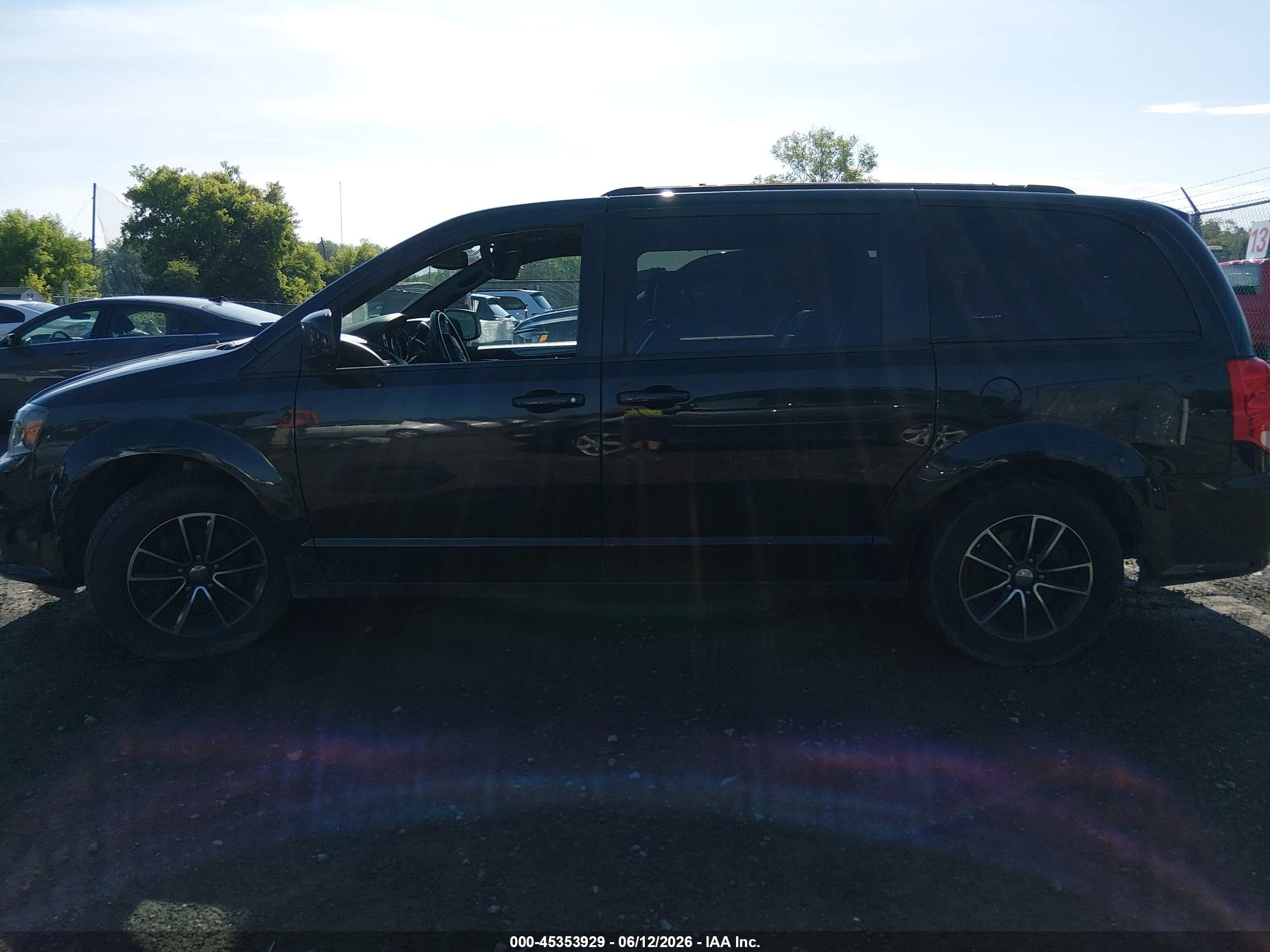 2018 Dodge Grand Caravan Gt Black vin: 2C4RDGEG0JR284473