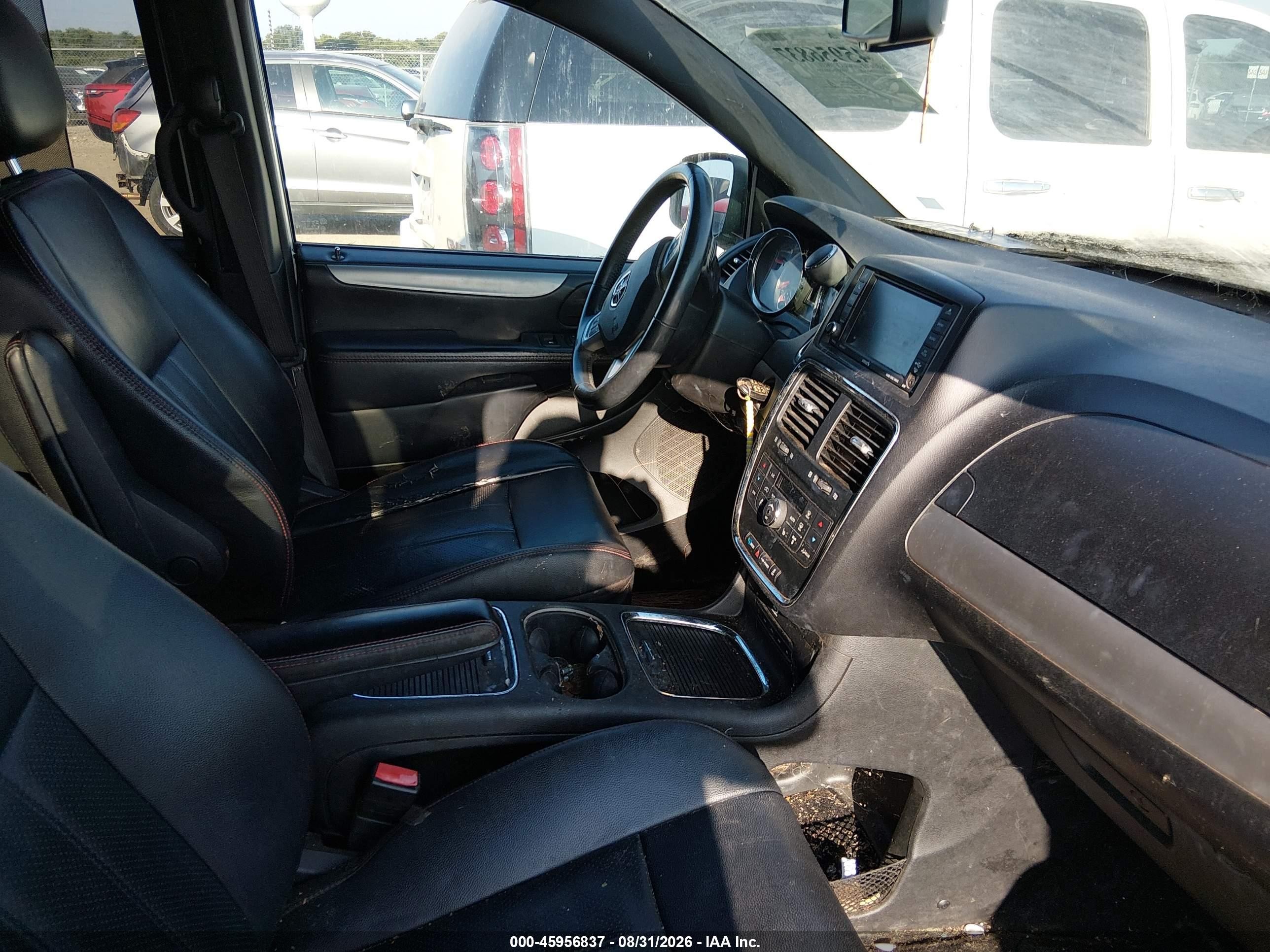 2014 Dodge Grand Caravan R/t White vin: 2C4RDGEG1ER465975