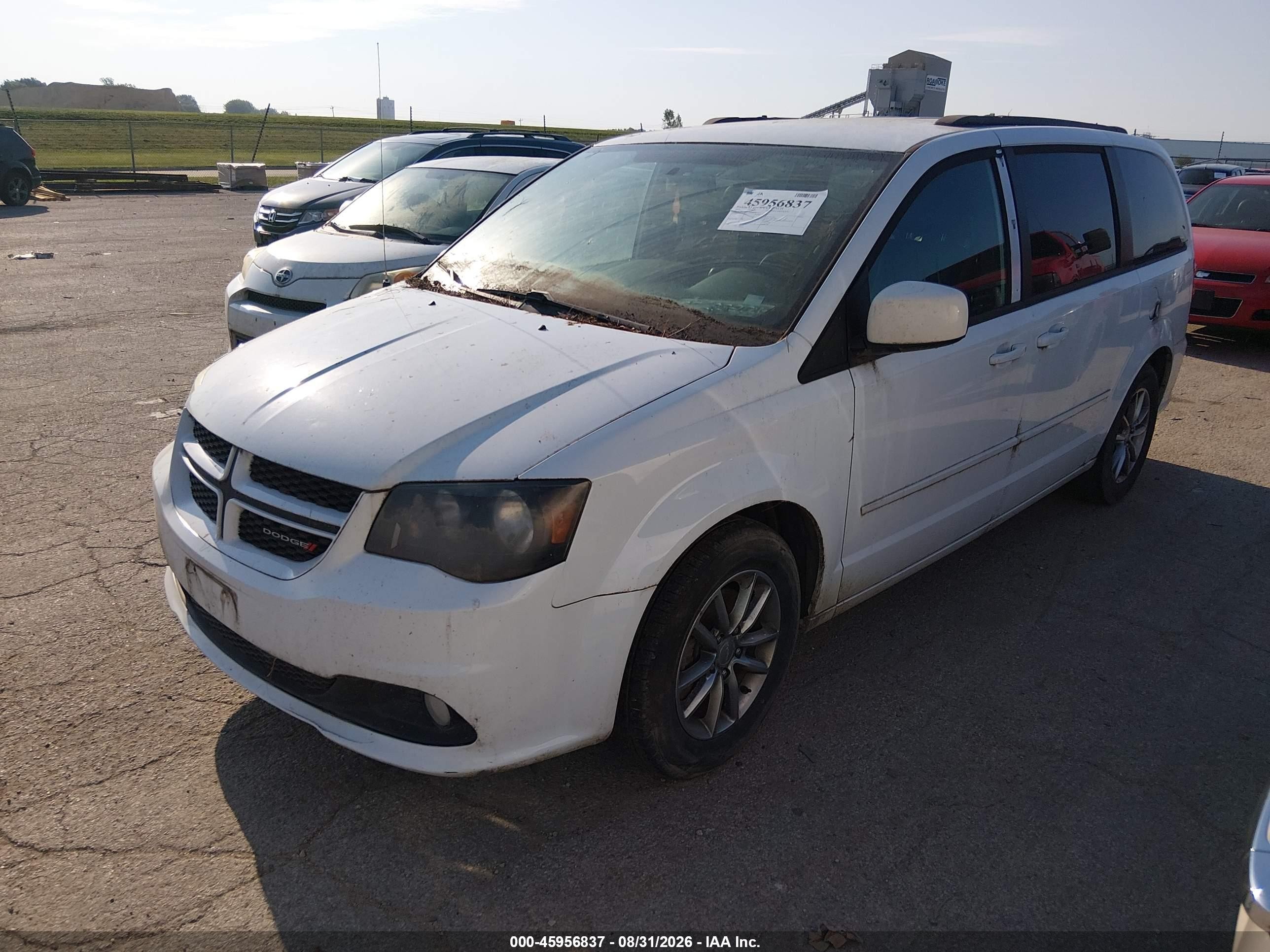 2014 Dodge Grand Caravan R/t White vin: 2C4RDGEG1ER465975