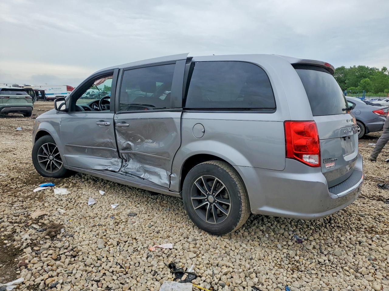 2015 Dodge Grand Caravan R/t Silver vin: 2C4RDGEG1FR570016
