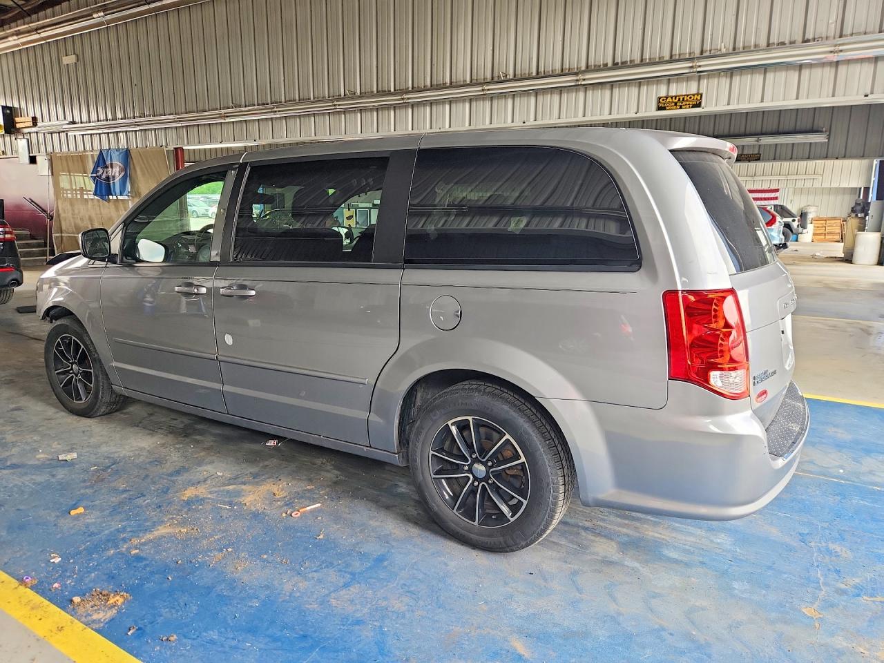 2015 Dodge Grand Caravan R/t Silver vin: 2C4RDGEG1FR683755