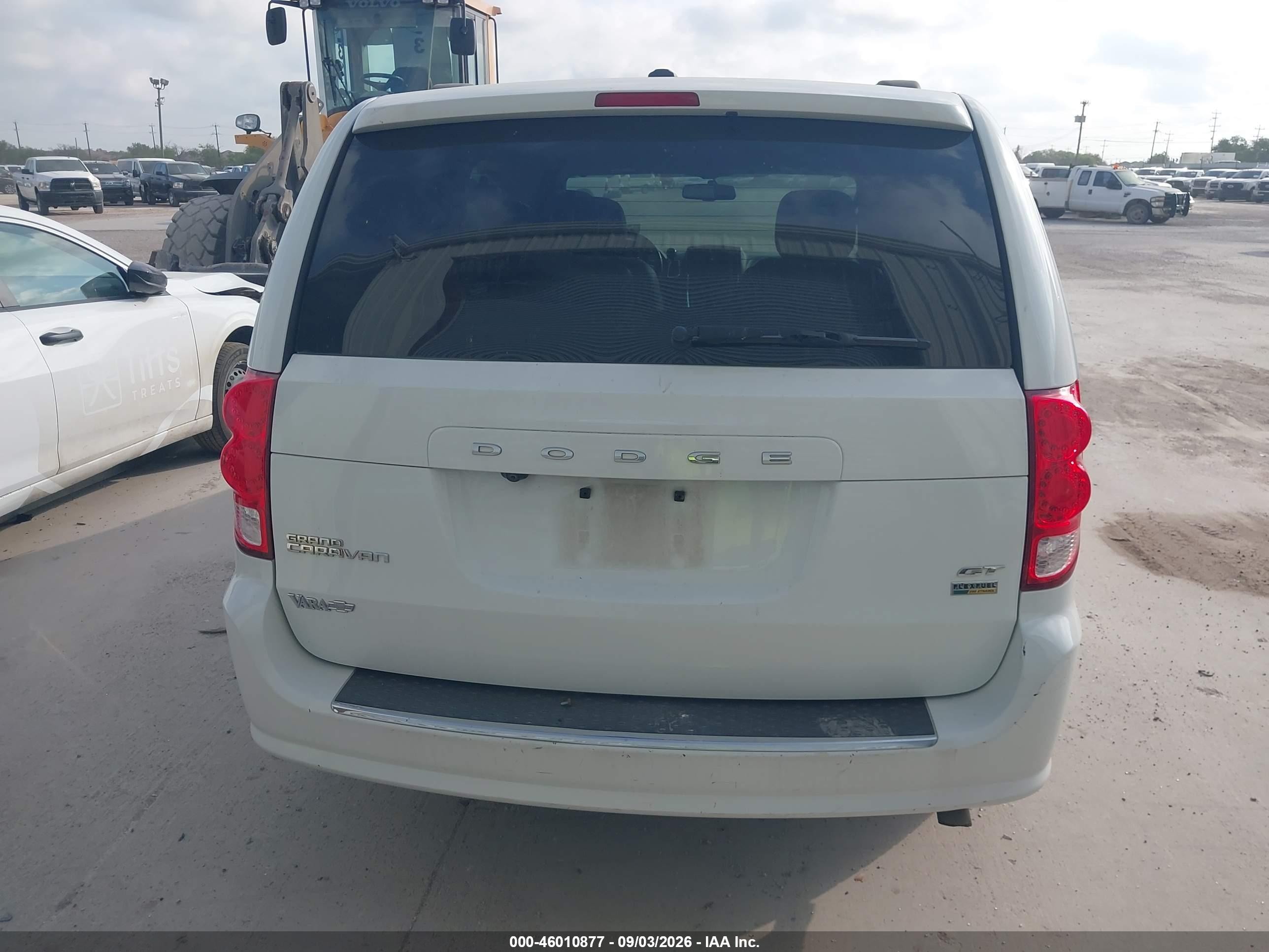 2017 Dodge Grand Caravan Gt White vin: 2C4RDGEG1HR558015