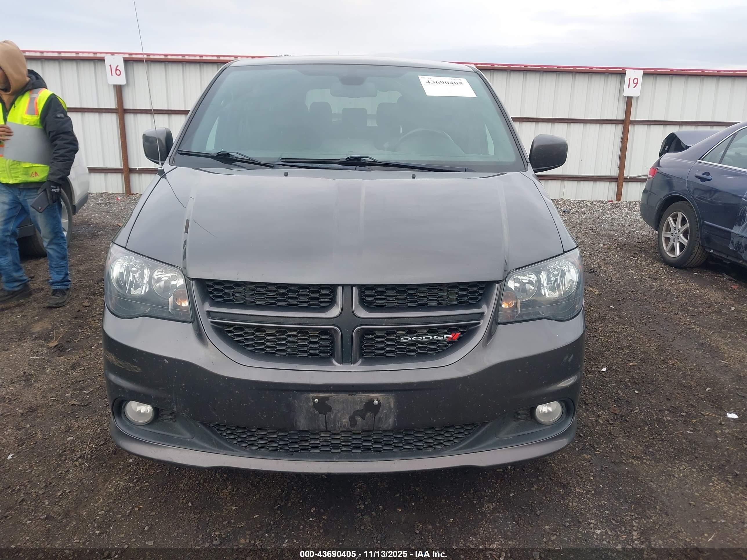 2020 Dodge Grand Caravan Gt Серый vin: 2C4RDGEG1LR199113