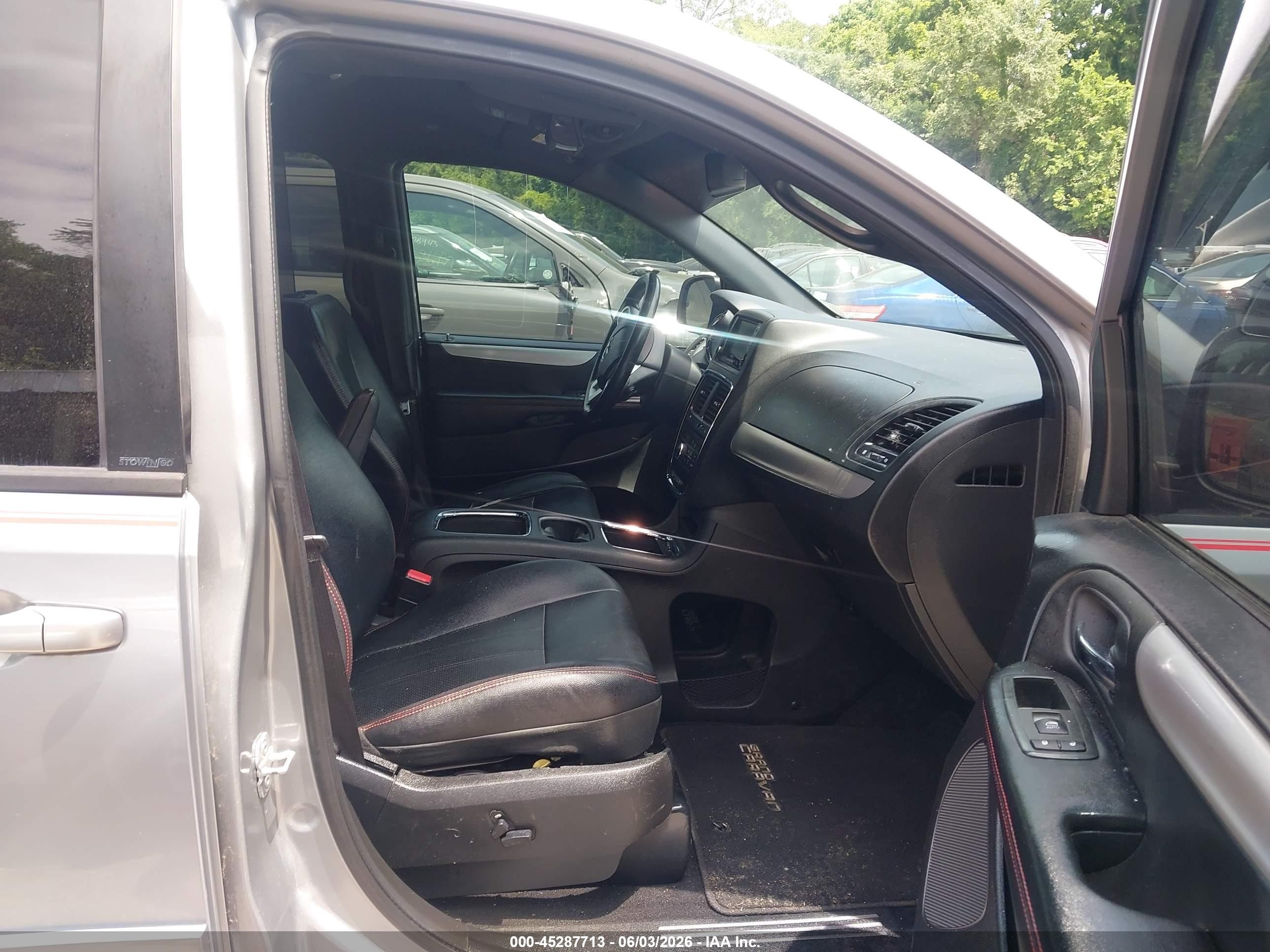2014 Dodge Grand Caravan R/t Gray vin: 2C4RDGEG2ER104447