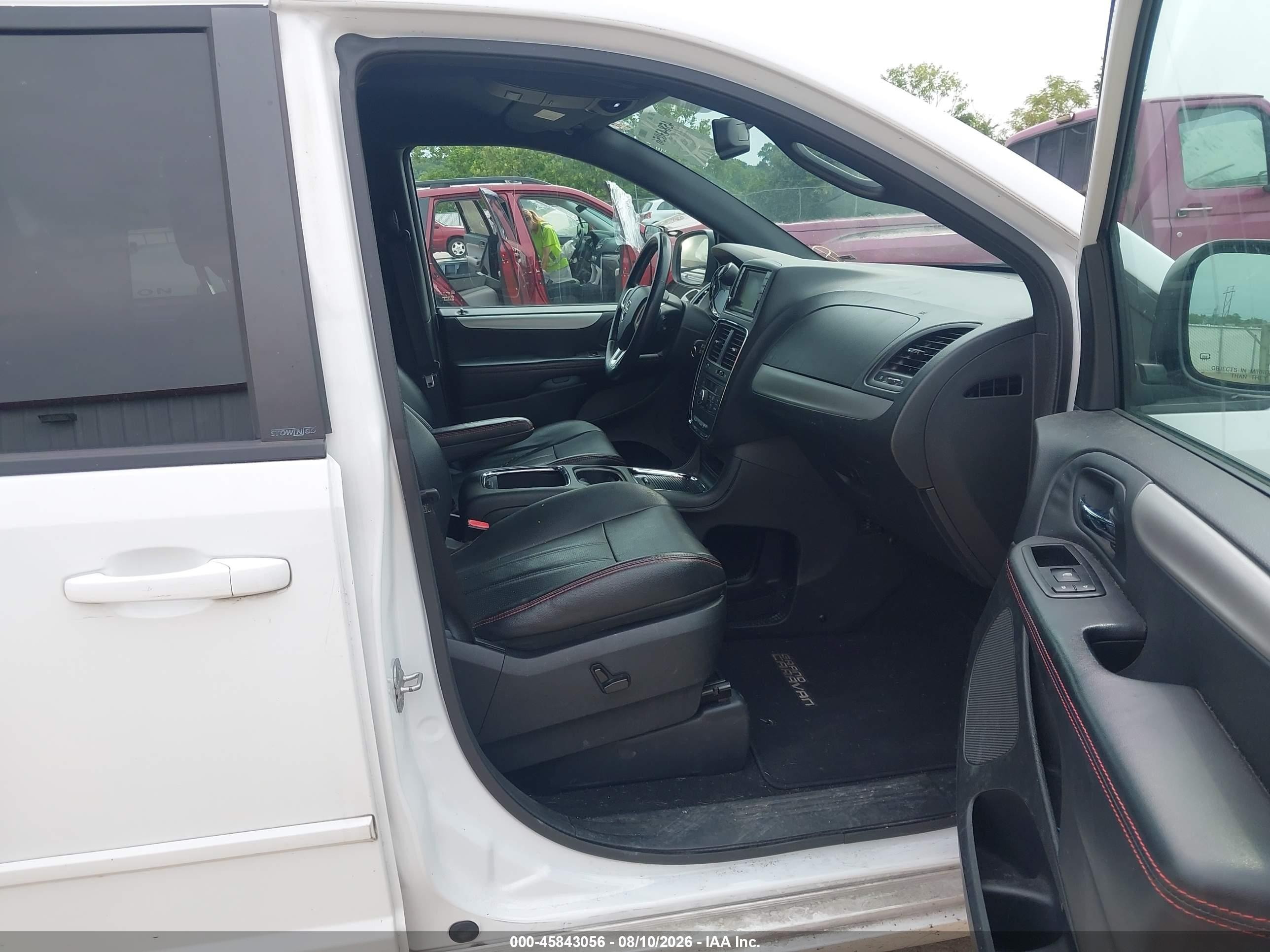 2014 Dodge Grand Caravan R/t Белый vin: 2C4RDGEG2ER248063
