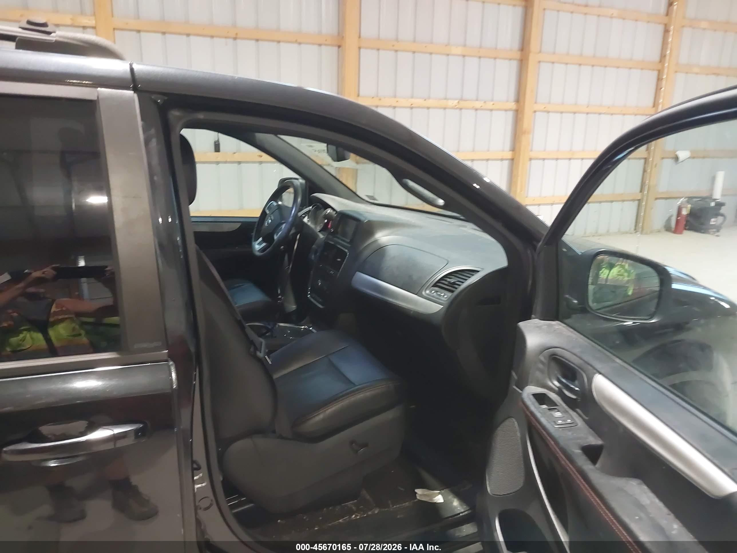 2014 Dodge Grand Caravan R/t Black vin: 2C4RDGEG2ER298235