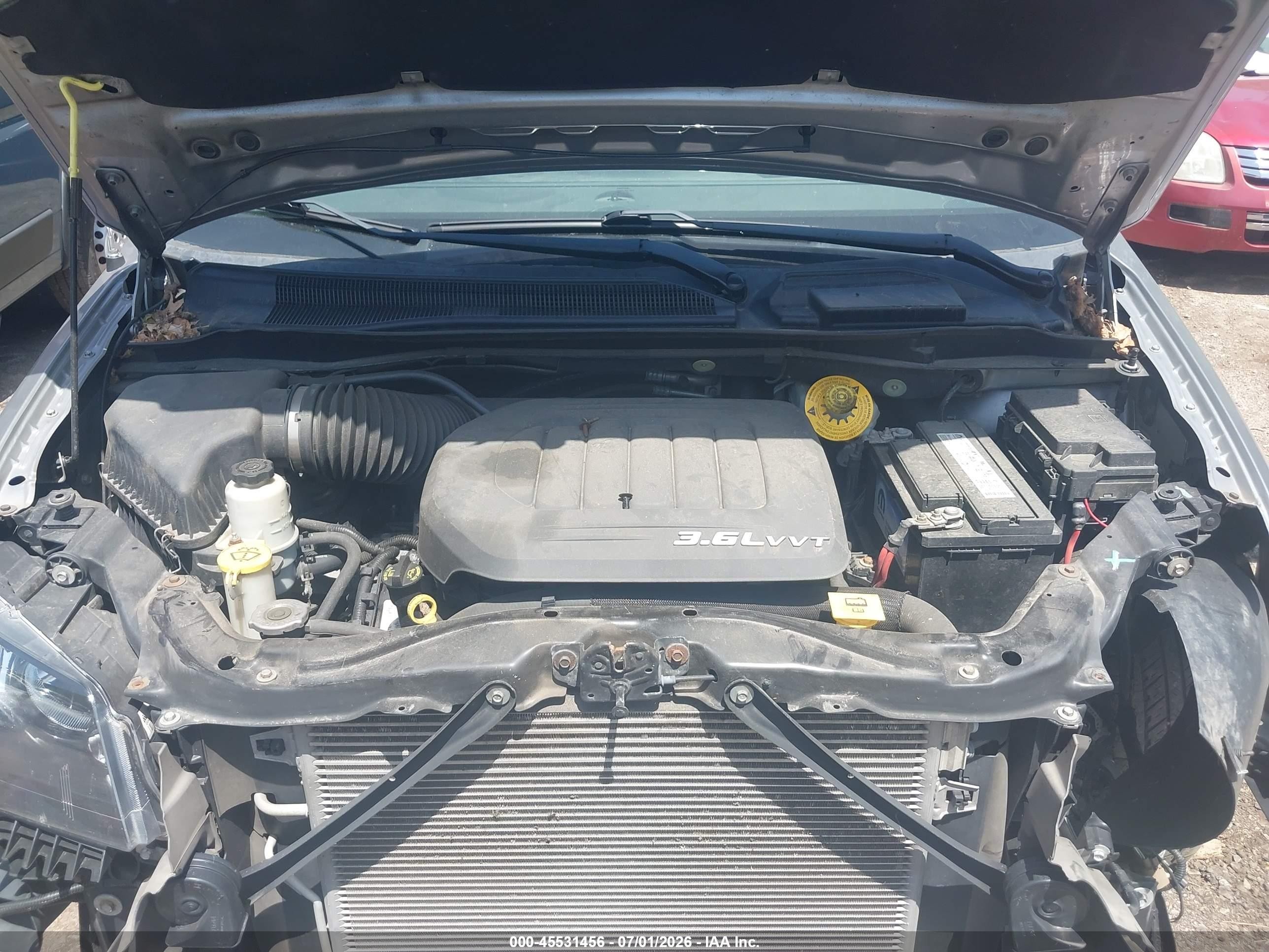 2015 Dodge Grand Caravan R/t Silver vin: 2C4RDGEG2FR683859