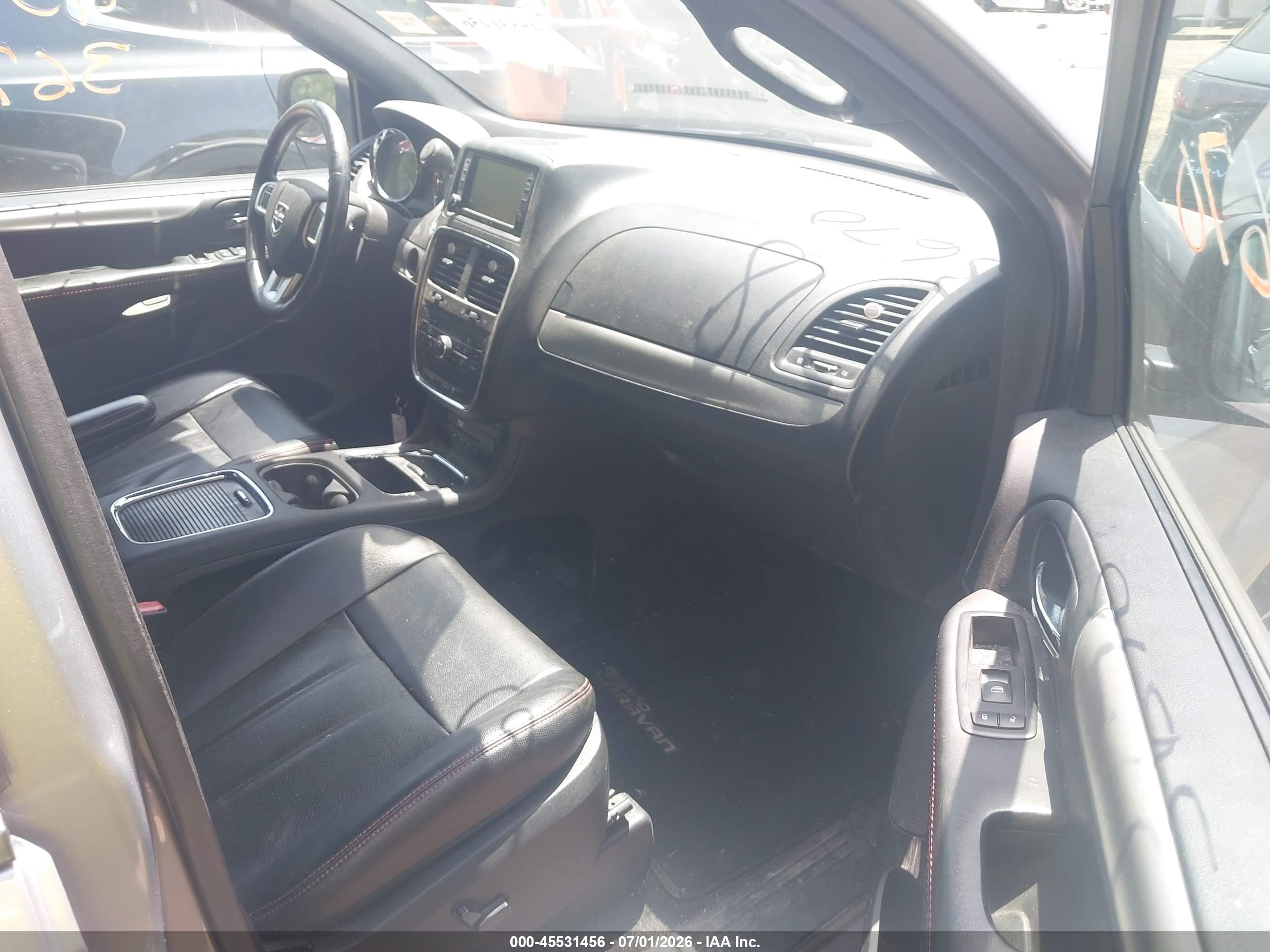 2015 Dodge Grand Caravan R/t Silver vin: 2C4RDGEG2FR683859