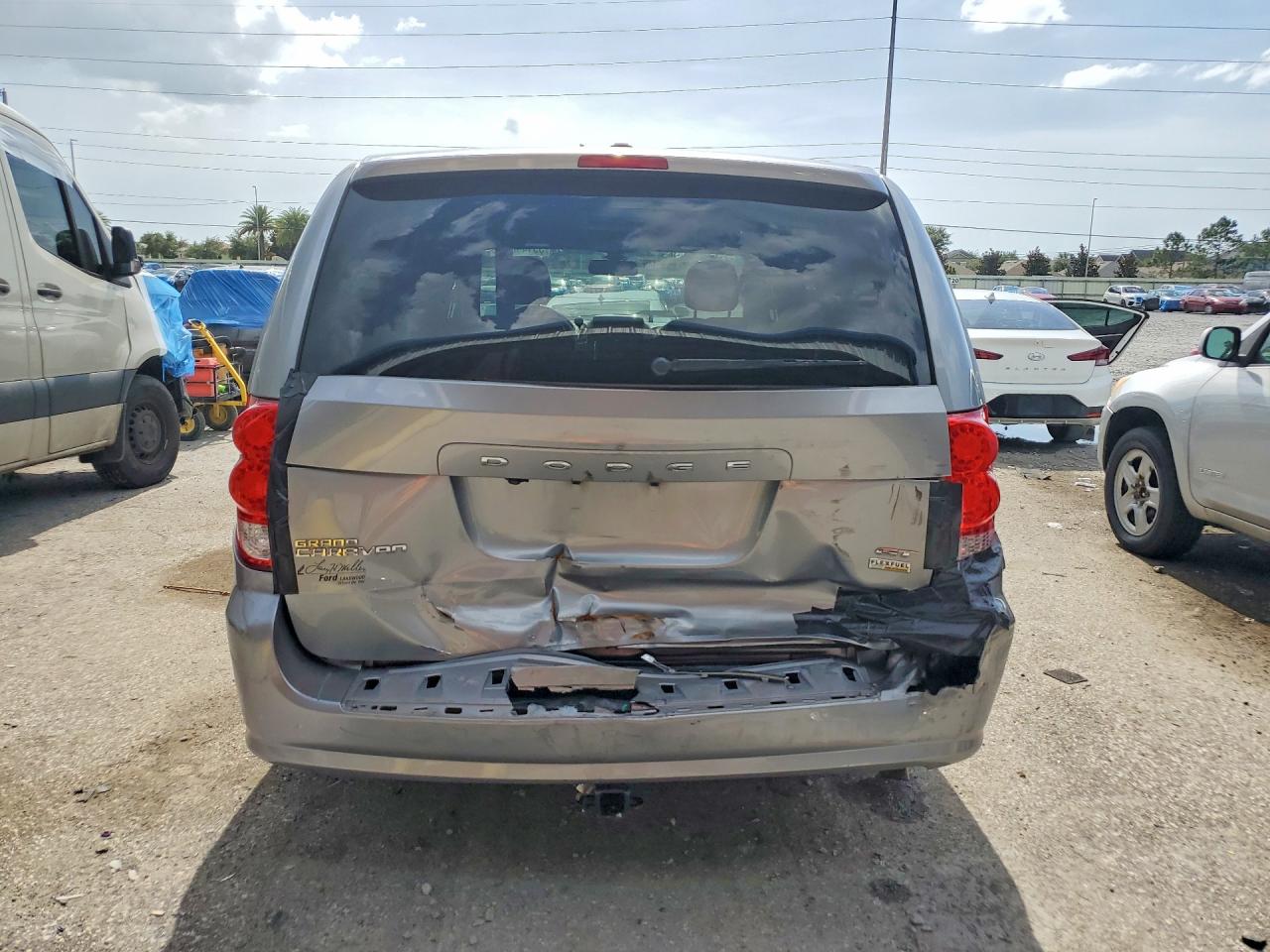2018 Dodge Grand Caravan Gt Silver vin: 2C4RDGEG2JR344253