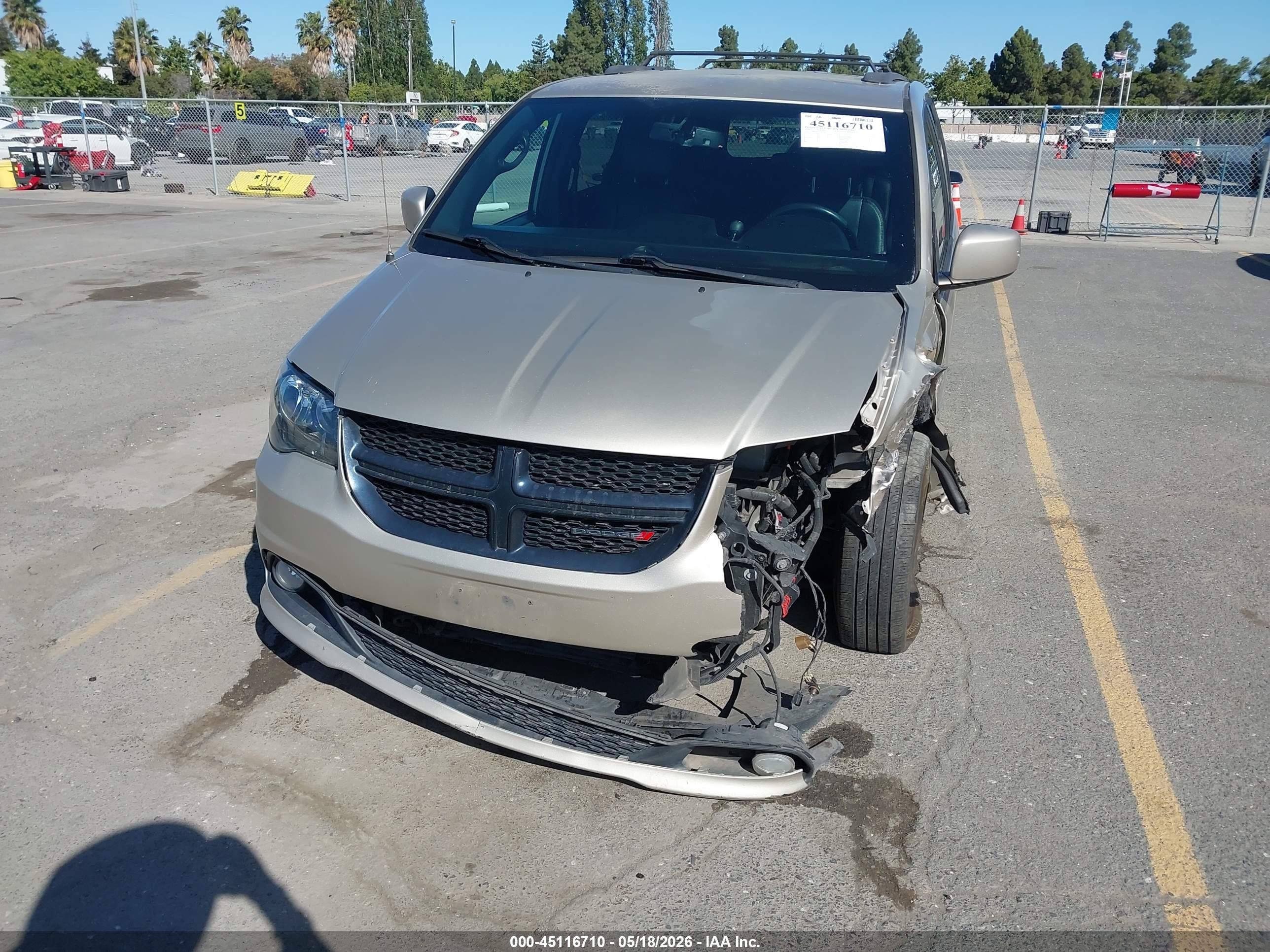 2014 Dodge Grand Caravan R/t Gold vin: 2C4RDGEG3ER184972