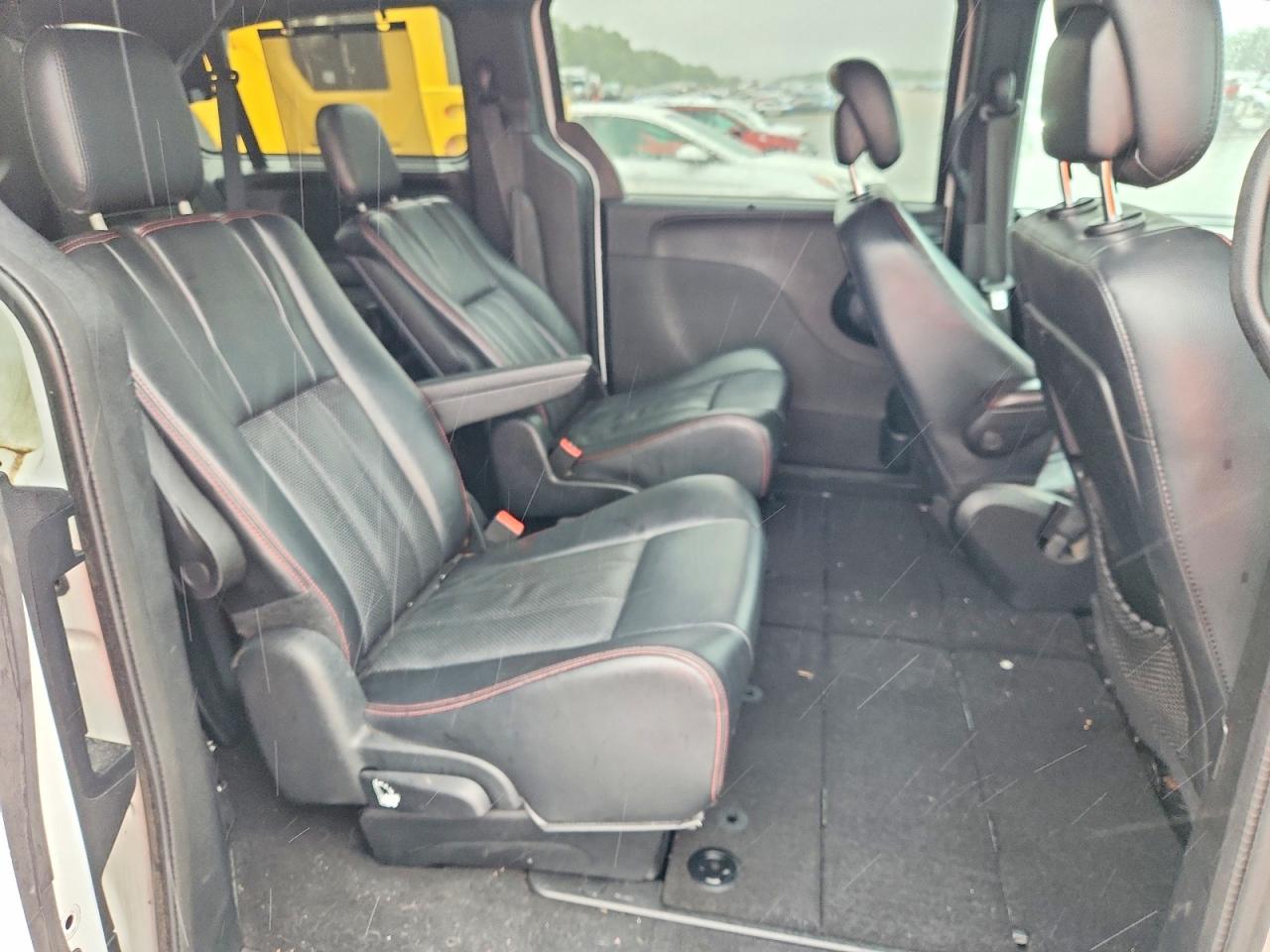 2014 Dodge Grand Caravan R/t White vin: 2C4RDGEG3ER404594