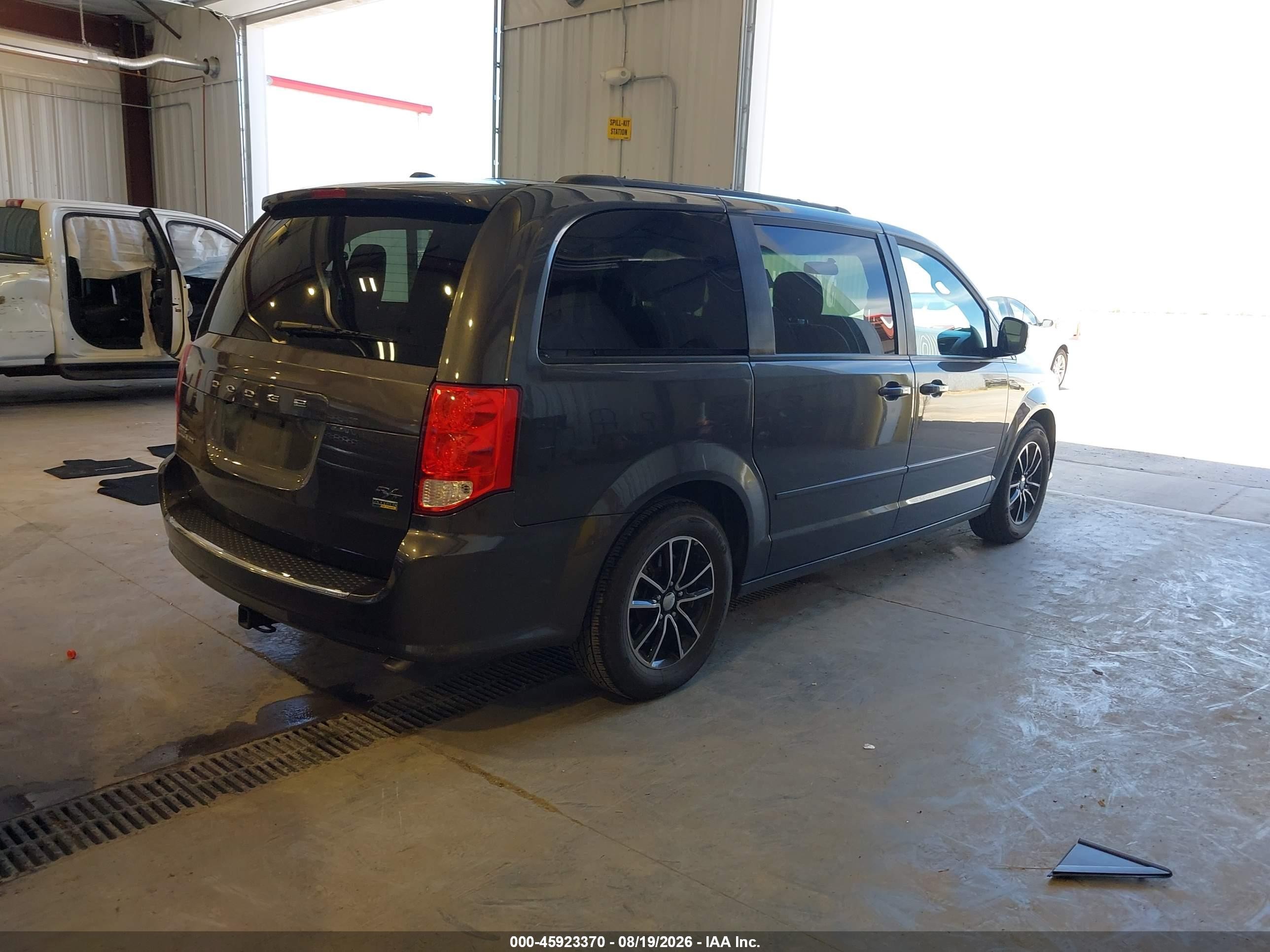2016 Dodge Grand Caravan R/t Gray vin: 2C4RDGEG3GR217343