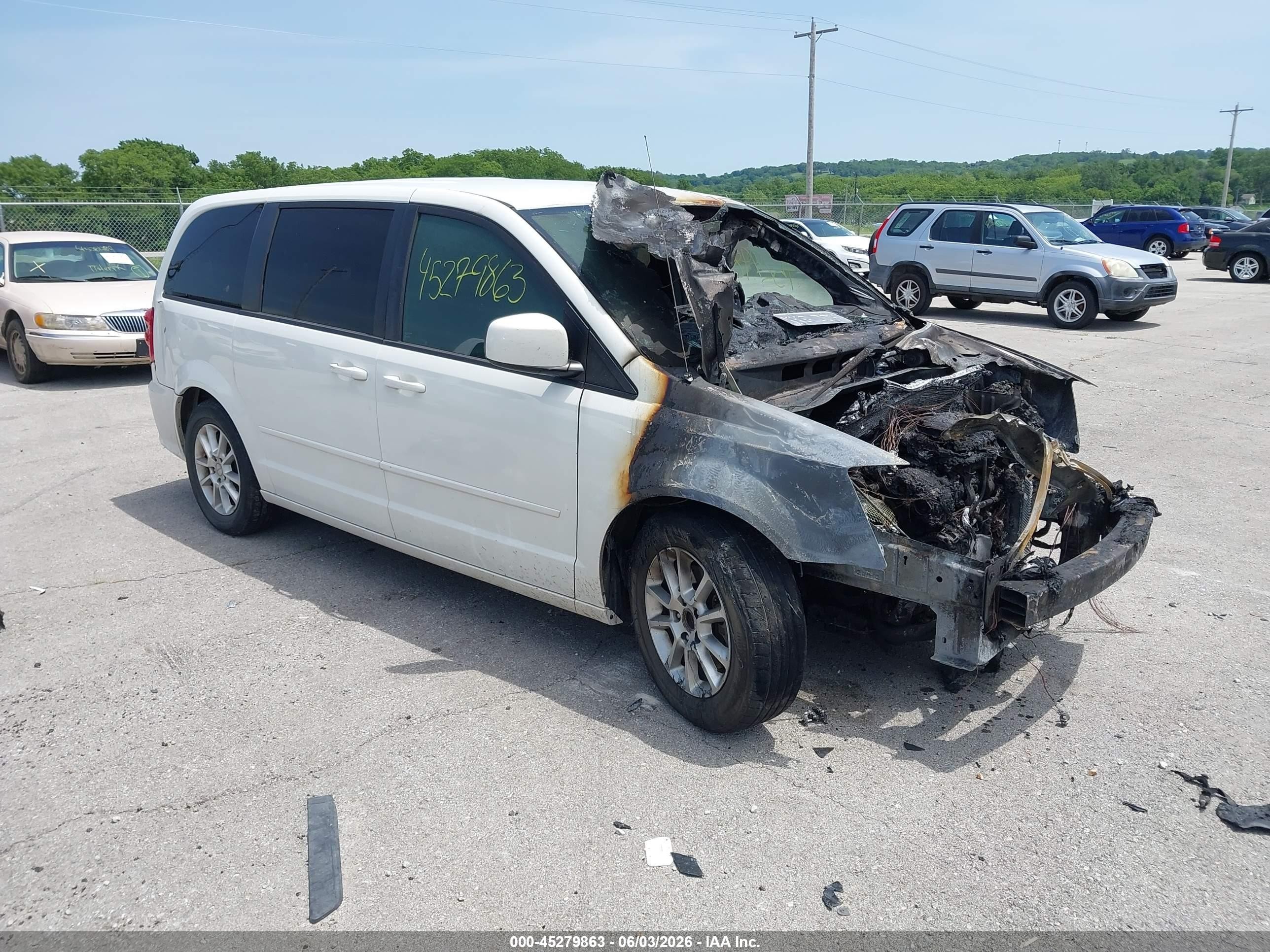 2012 Dodge Grand Caravan R/t White vin: 2C4RDGEG4CR264875